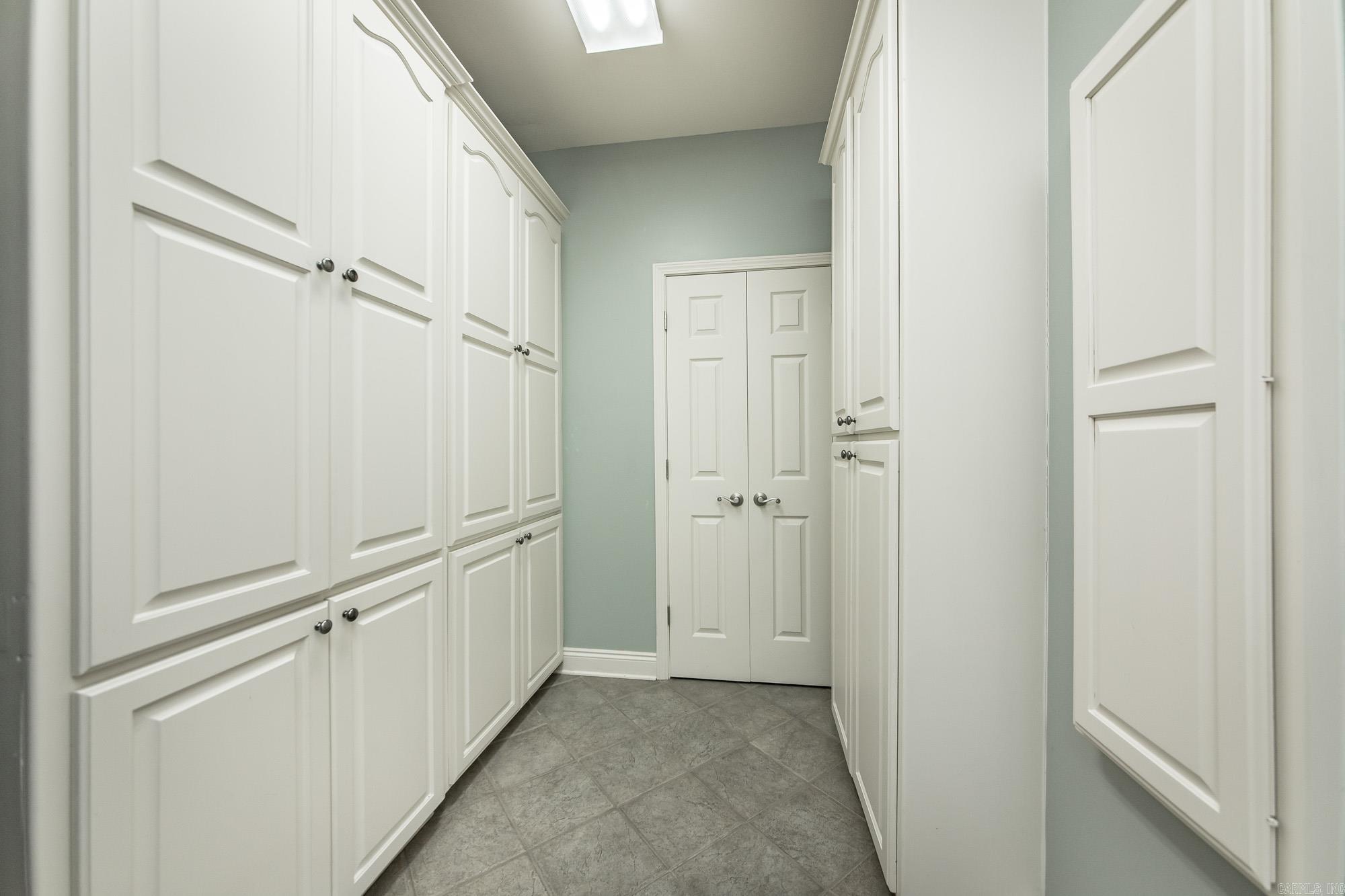 CAMBRIDGE PLACE - Residential