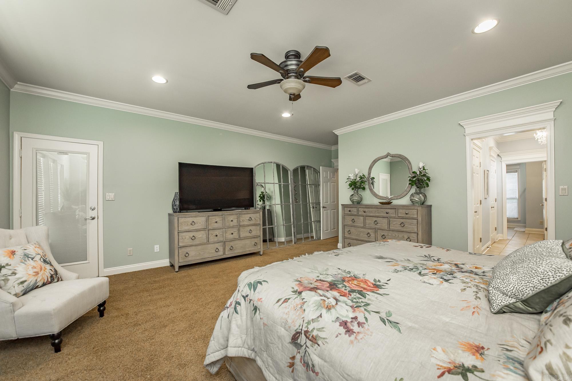 CAMBRIDGE PLACE - Residential