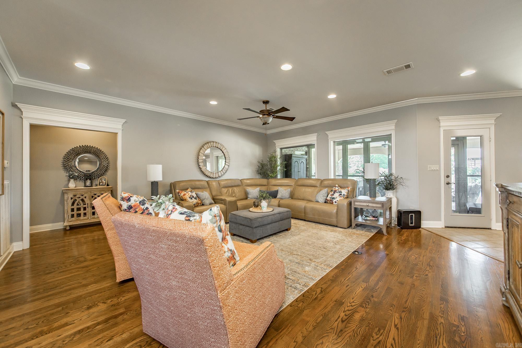 CAMBRIDGE PLACE - Residential