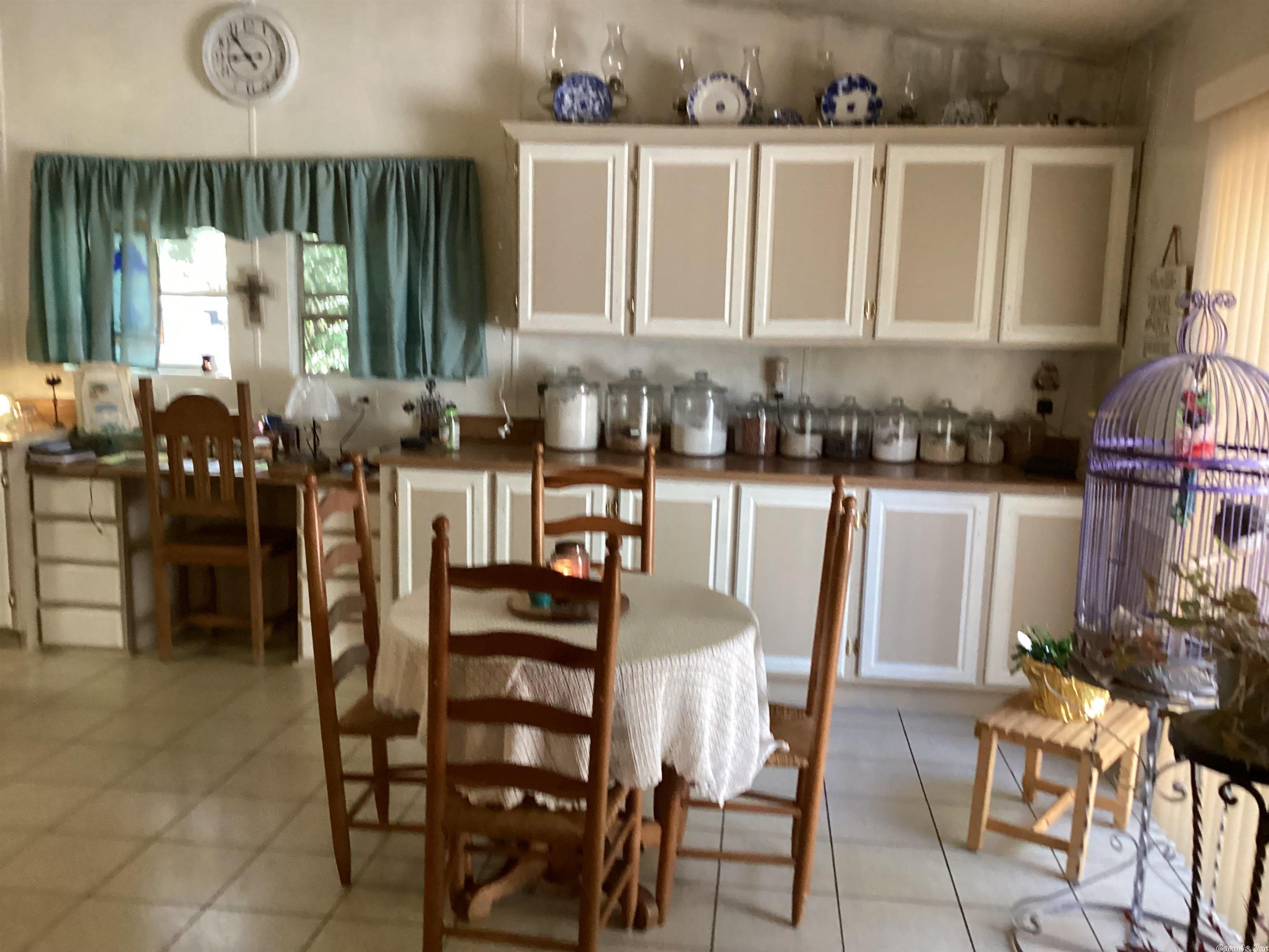 GATES ADD TO HATFIELD - Residential