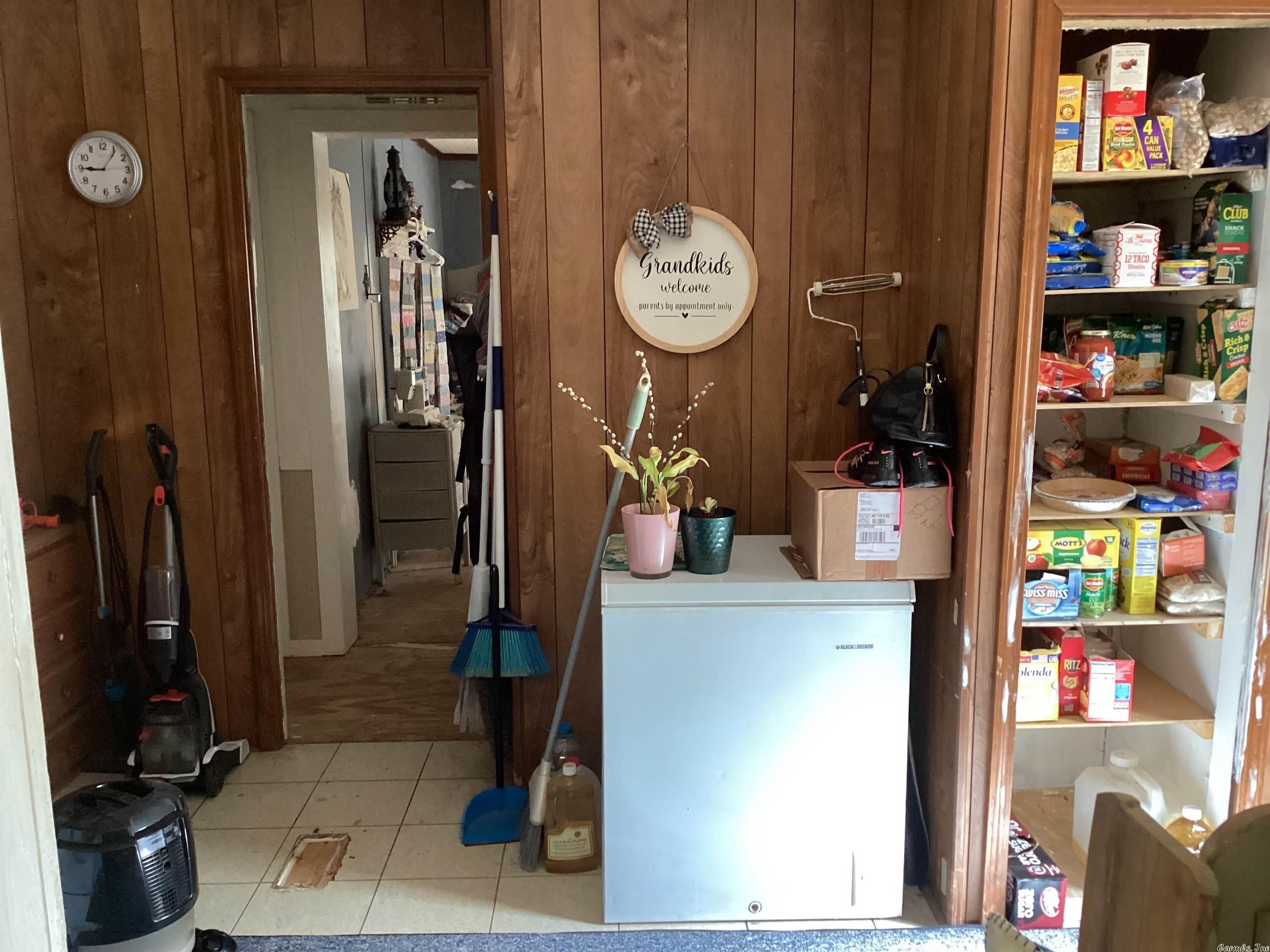 GATES ADD TO HATFIELD - Residential