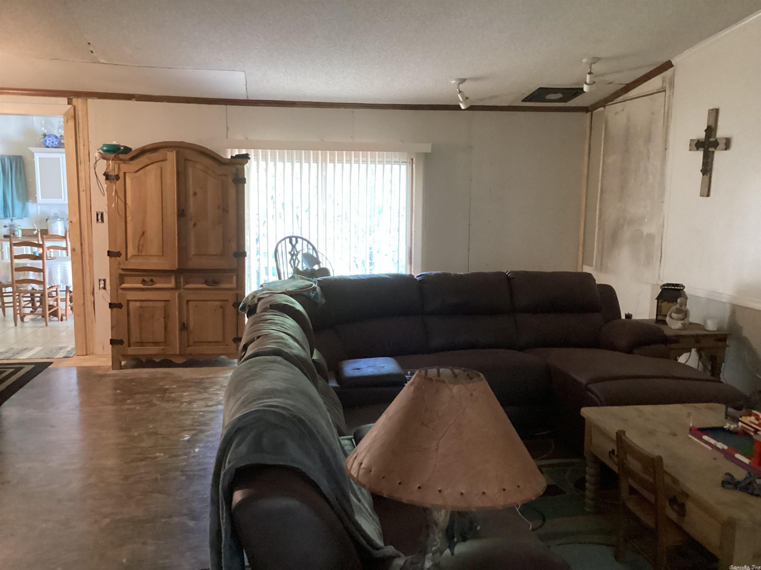 GATES ADD TO HATFIELD - Residential