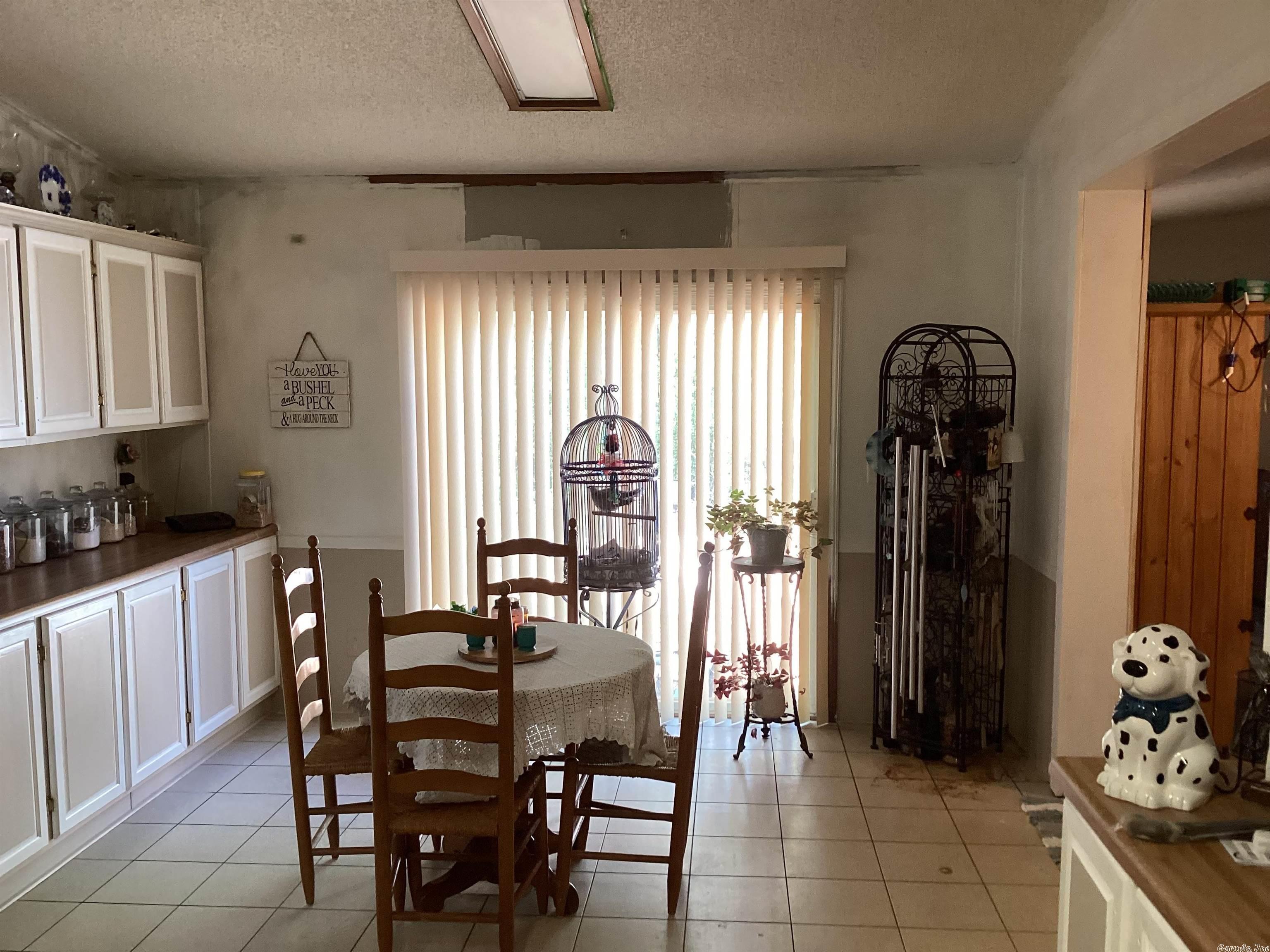 GATES ADD TO HATFIELD - Residential