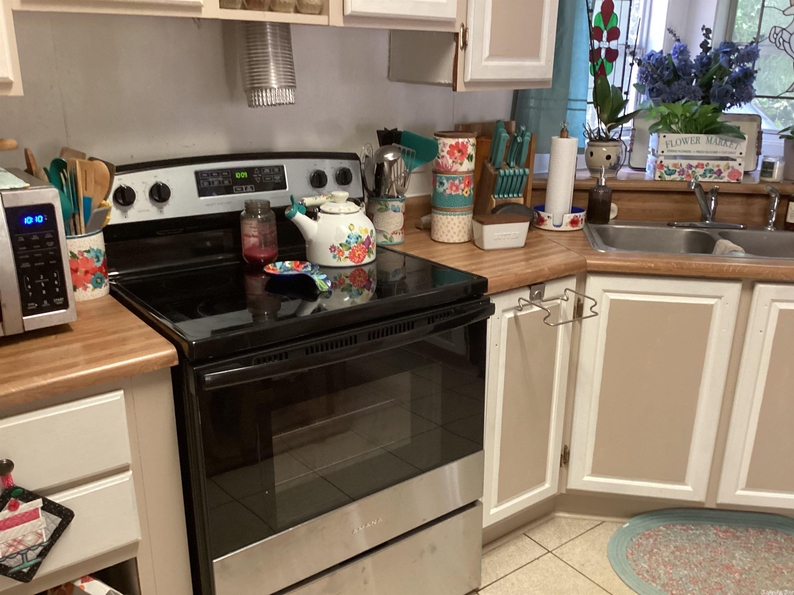 GATES ADD TO HATFIELD - Residential