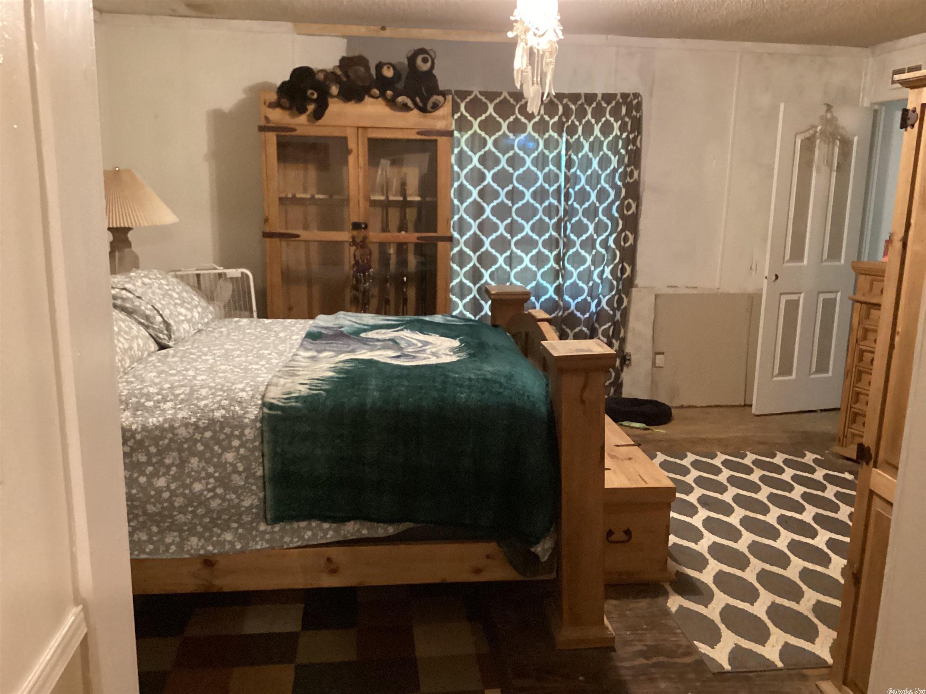 GATES ADD TO HATFIELD - Residential