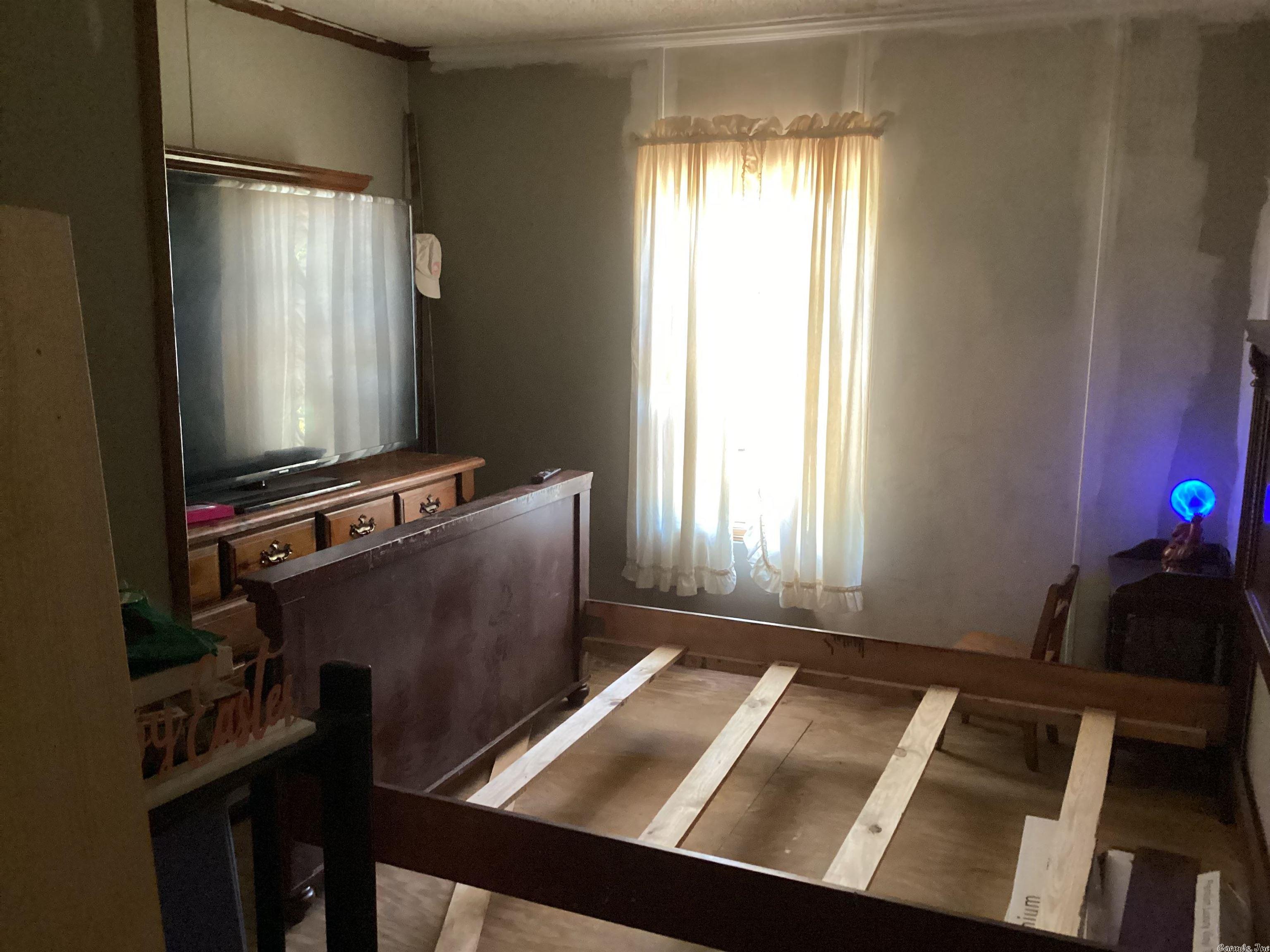 GATES ADD TO HATFIELD - Residential