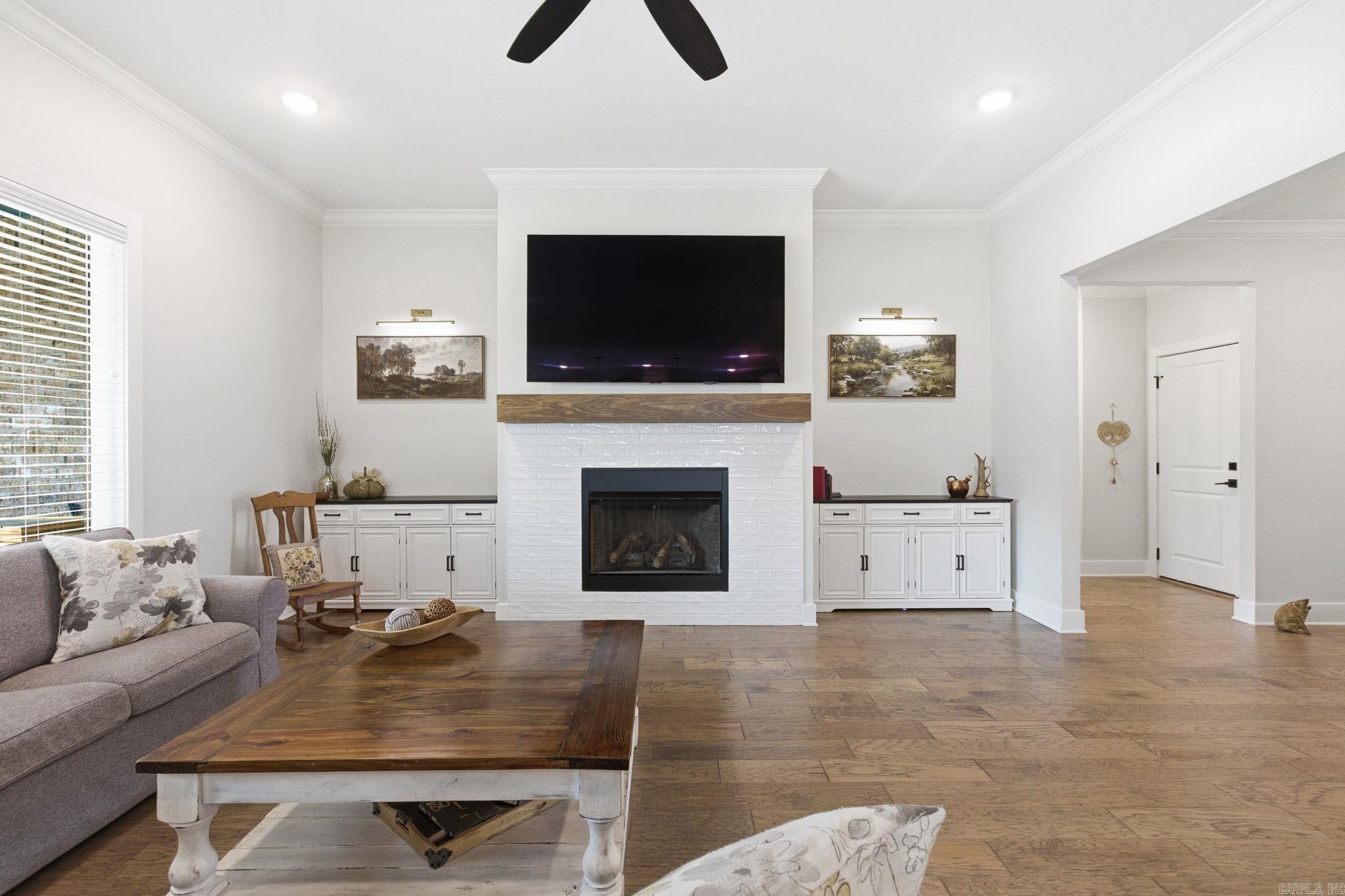 OLDE SALEM TOWNSHIP - Residential