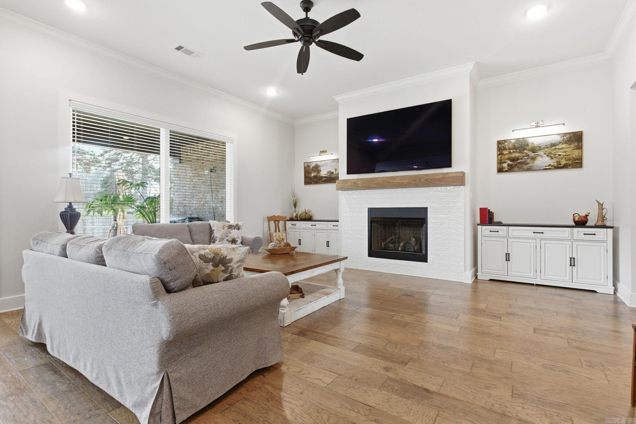 OLDE SALEM TOWNSHIP - Residential