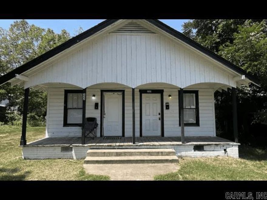 Located in North Little Rock, 222 College Park Cir is a duplex-style multi-family property offering 2 total bedrooms and 2 bathrooms across approximately 1,150 sq ft. Conveniently situated near downtown, shopping, dining, schools, and major highways, this property provides easy access to Argenta Arts District and Simmons Bank Arena. Great opportunity for investors or buyers seeking income potential in a central location.