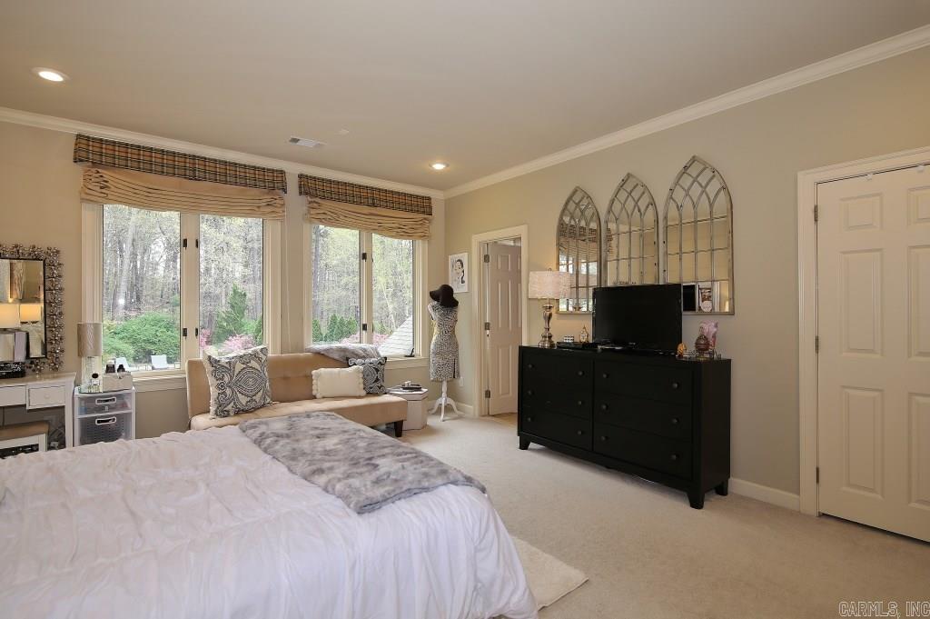 CHENAL VALLEY BRETAGNE CIRCLE - Residential