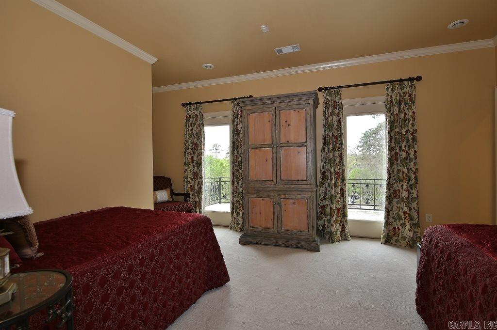 CHENAL VALLEY BRETAGNE CIRCLE - Residential