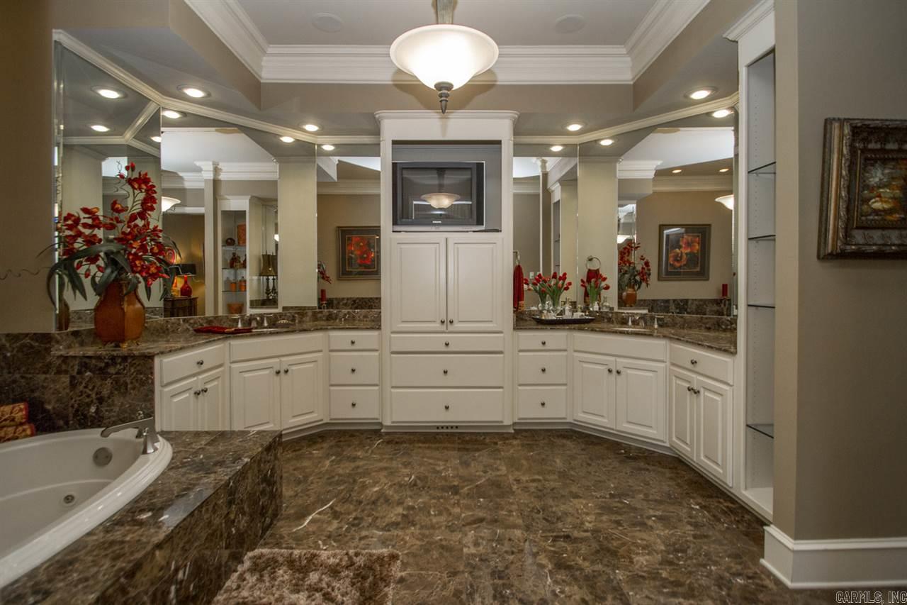 CHENAL VALLEY BRETAGNE CIRCLE - Residential