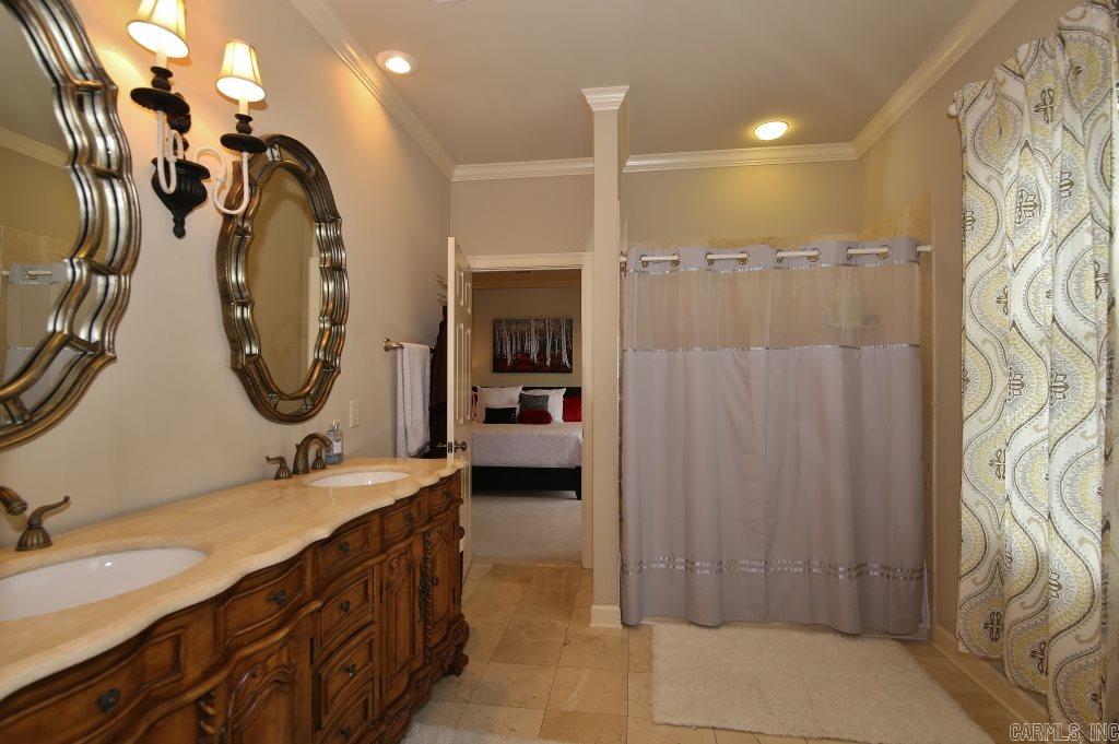 CHENAL VALLEY BRETAGNE CIRCLE - Residential