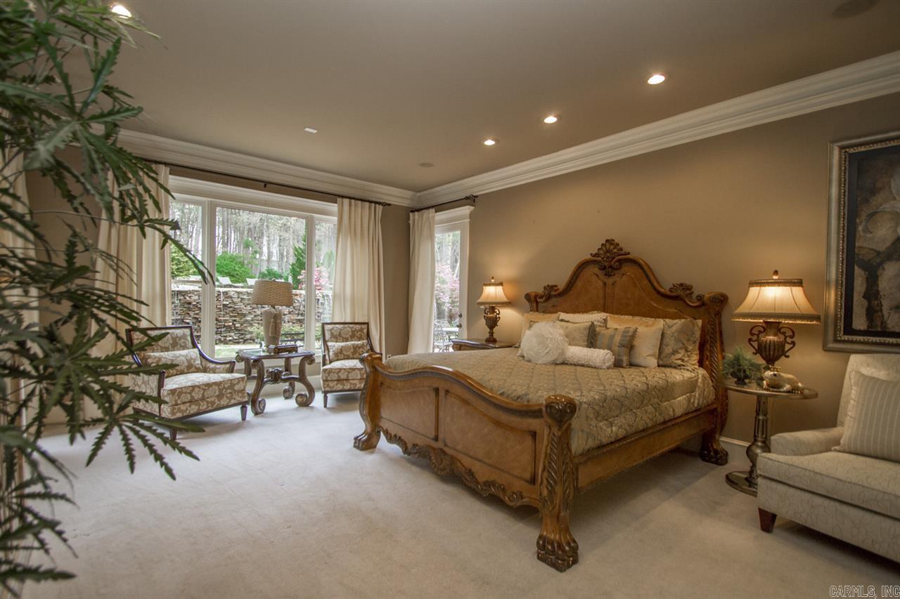 CHENAL VALLEY BRETAGNE CIRCLE - Residential