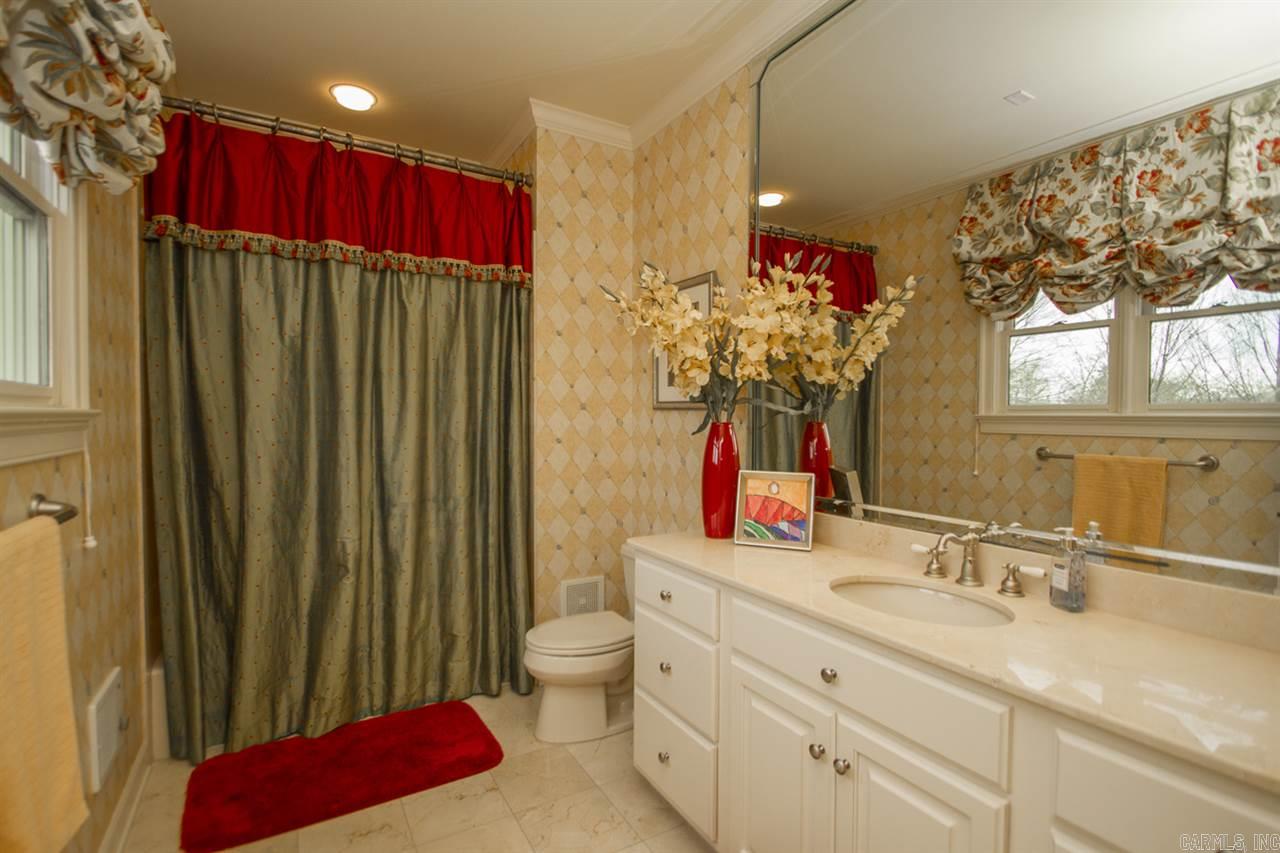 CHENAL VALLEY BRETAGNE CIRCLE - Residential