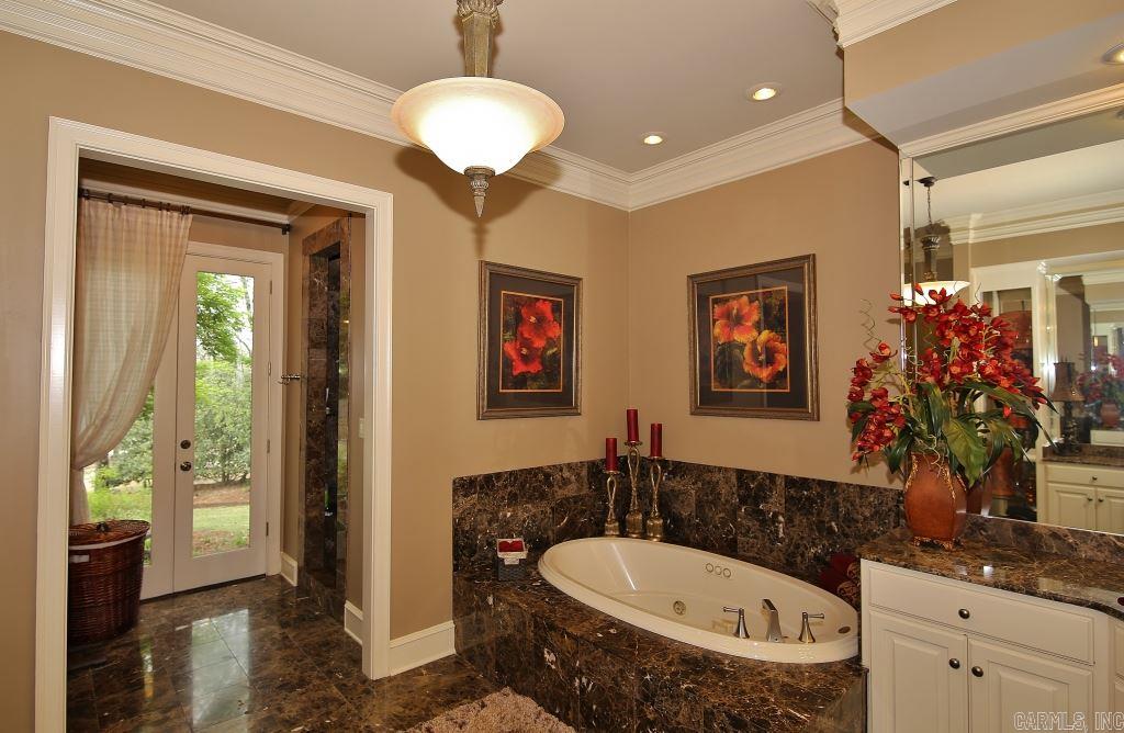 CHENAL VALLEY BRETAGNE CIRCLE - Residential