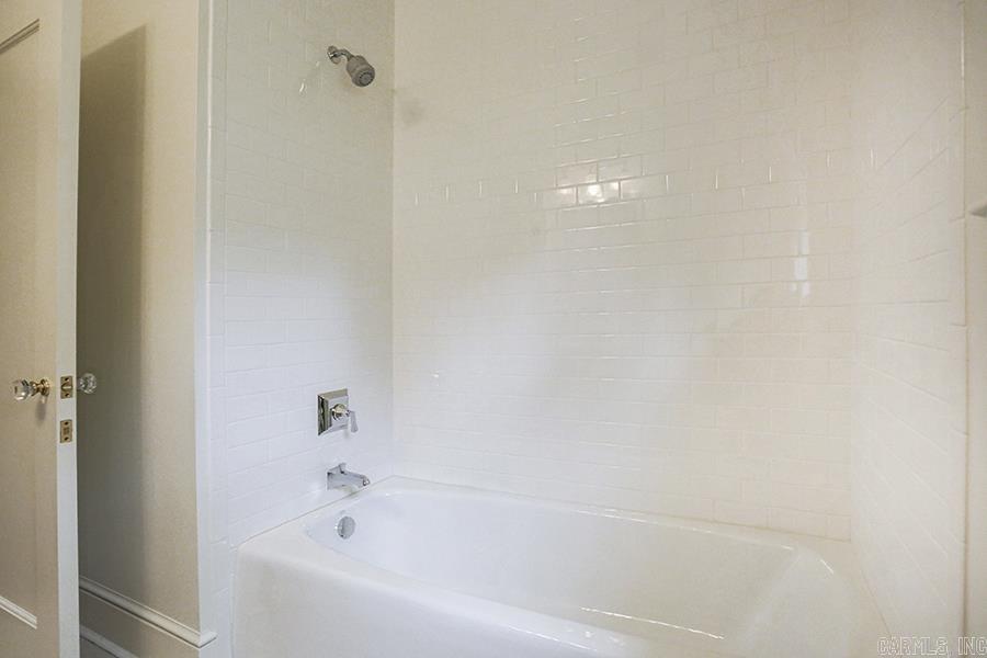 NEWTONS - Residential