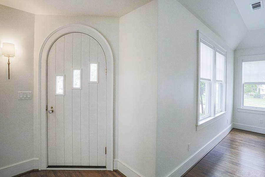 NEWTONS - Residential