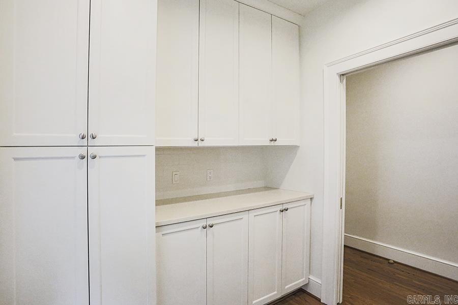 NEWTONS - Residential