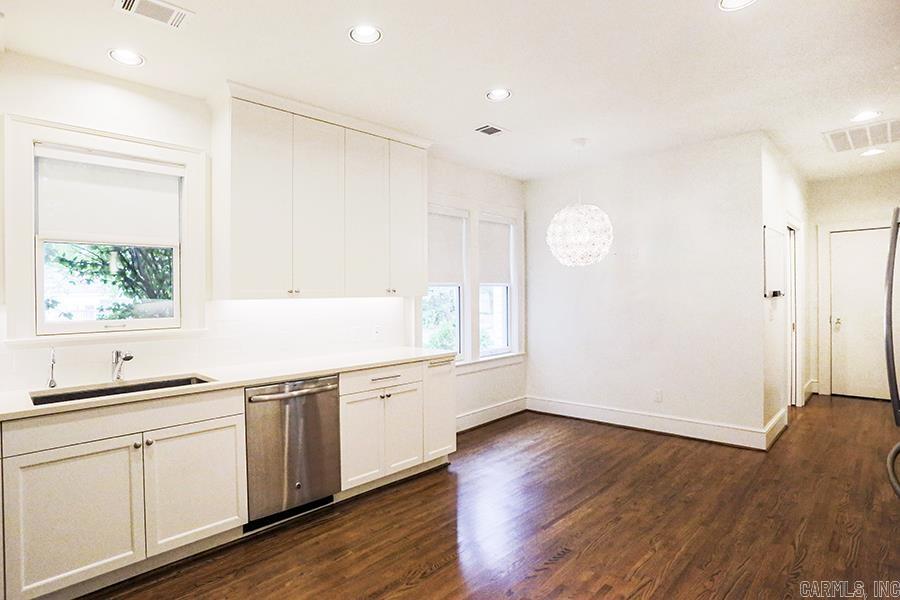 NEWTONS - Residential