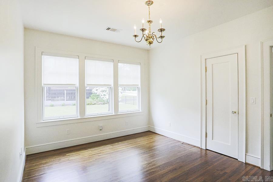 NEWTONS - Residential