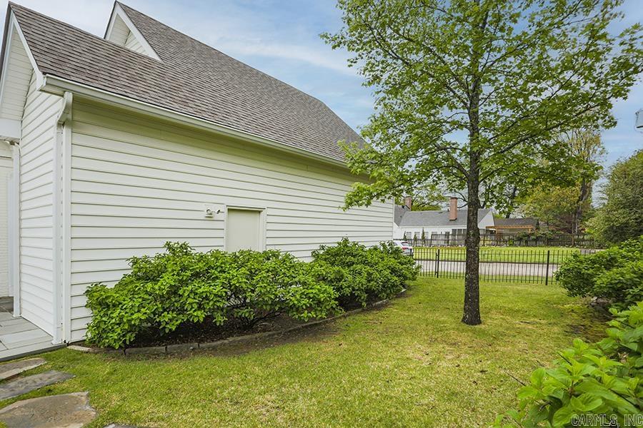 NEWTONS - Residential