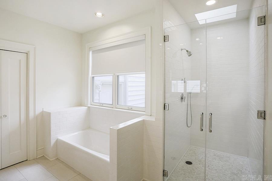 NEWTONS - Residential