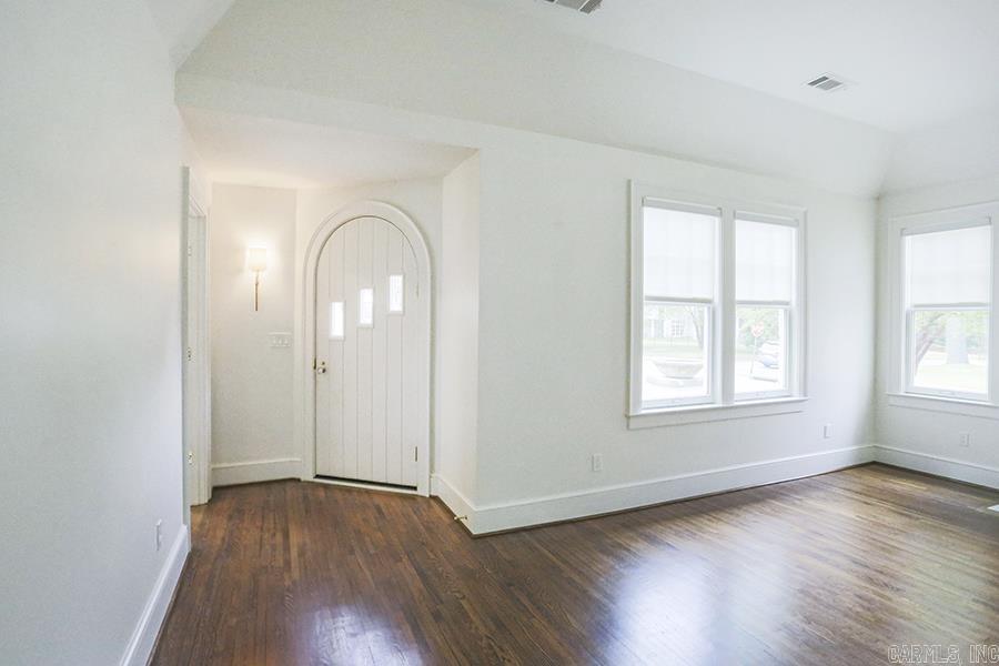 NEWTONS - Residential