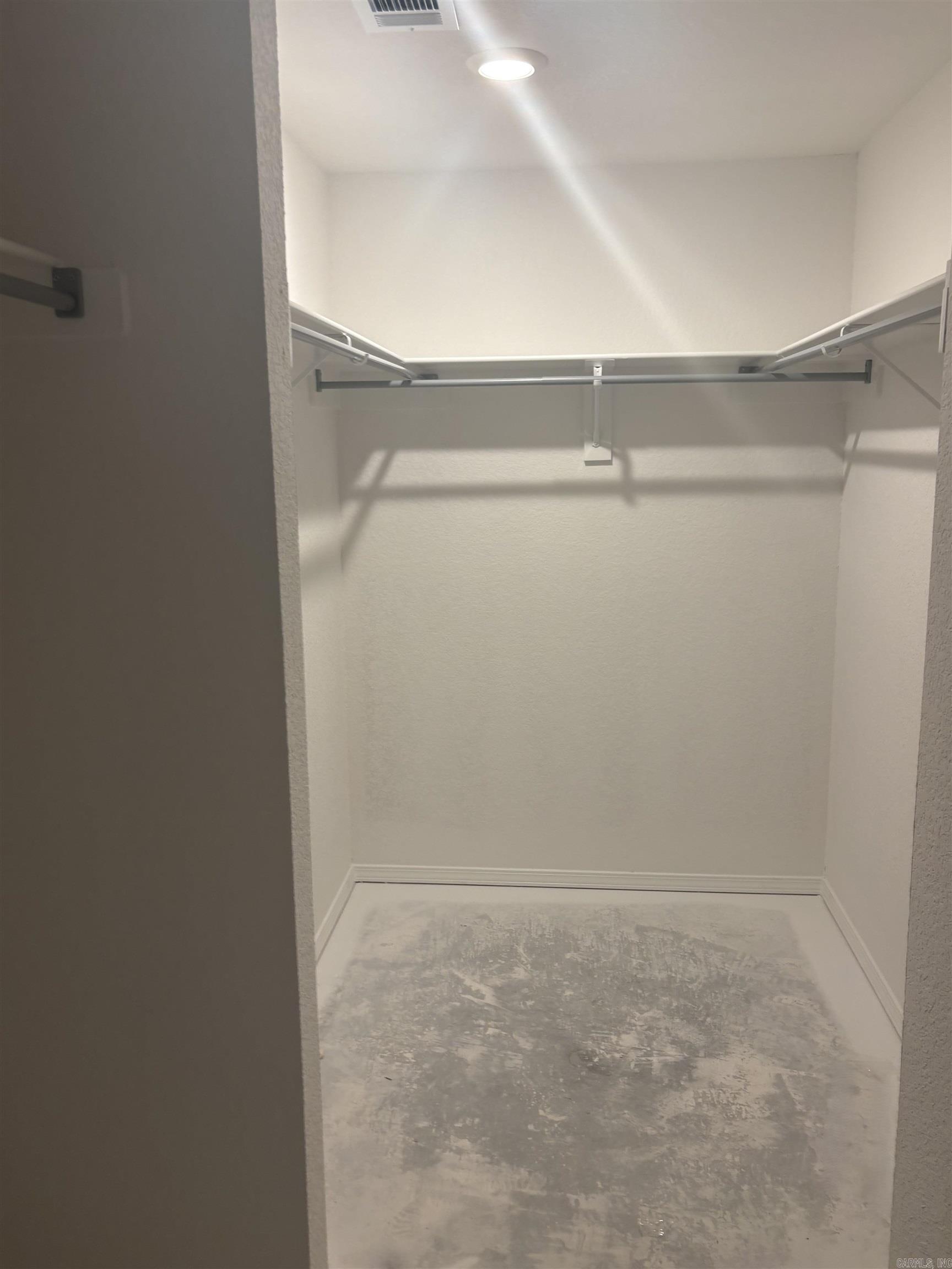 HILL FARM - Residential