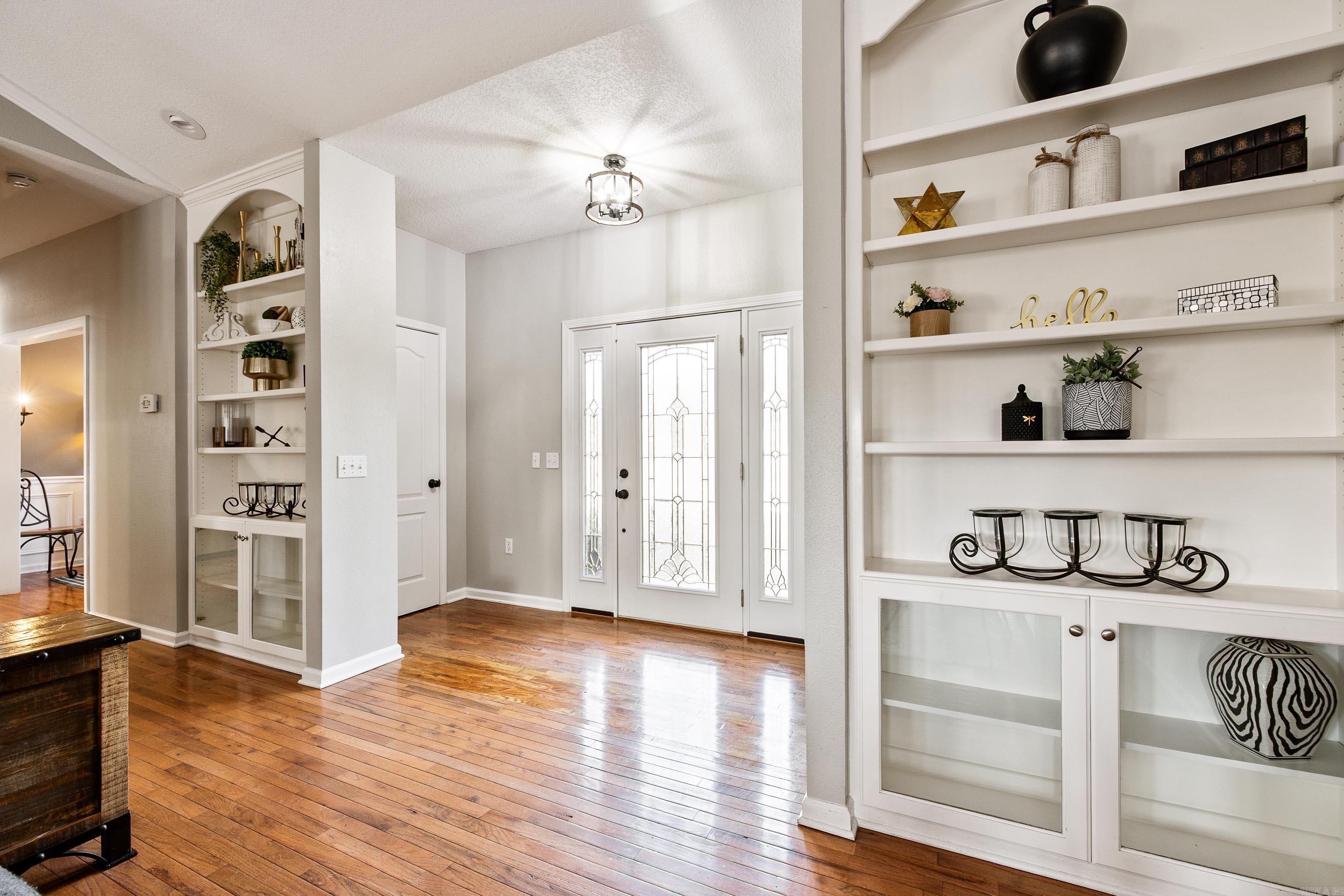 VILLAGE SOUTH - Residential