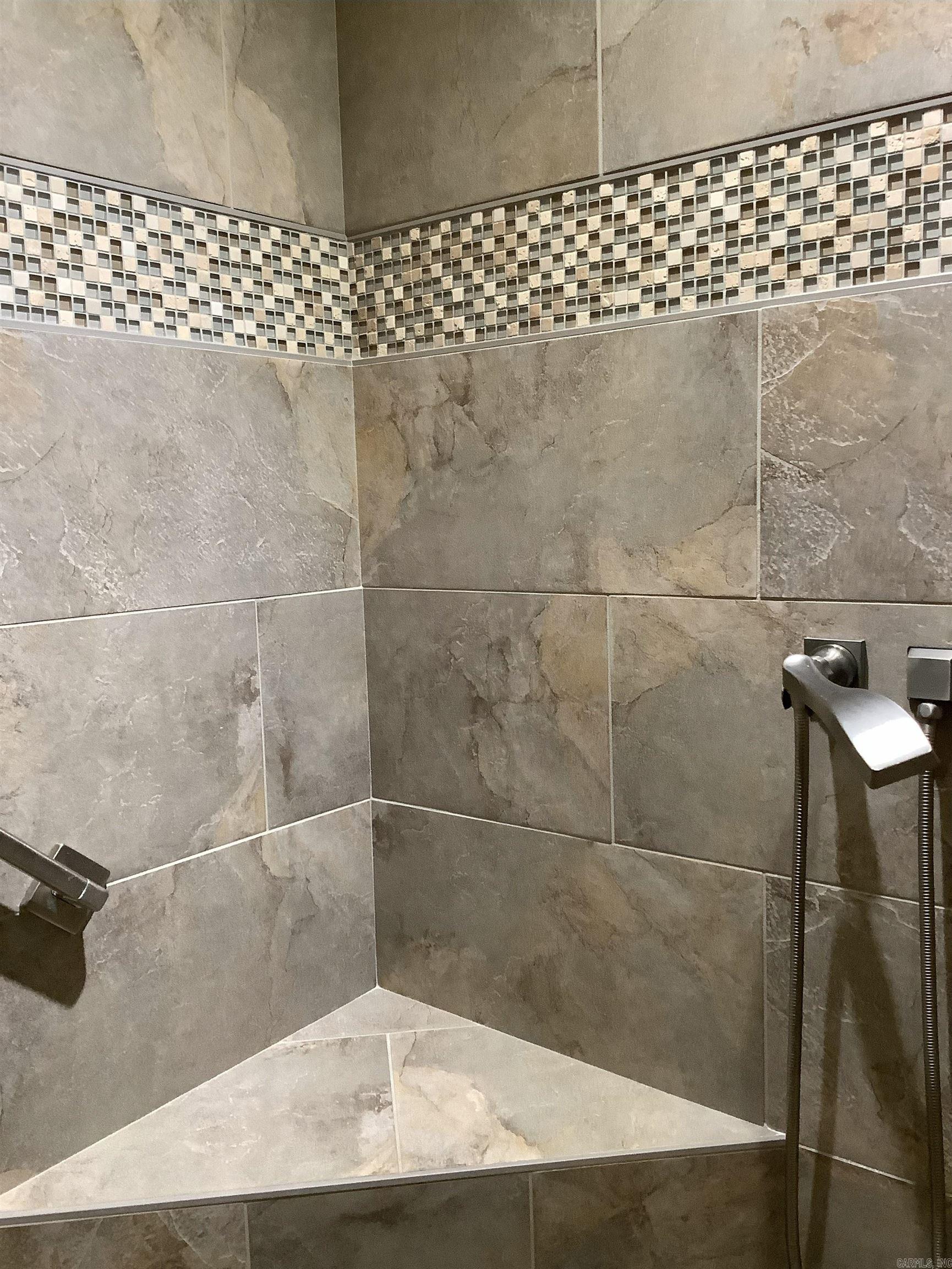 RIVER OAKS - Residential