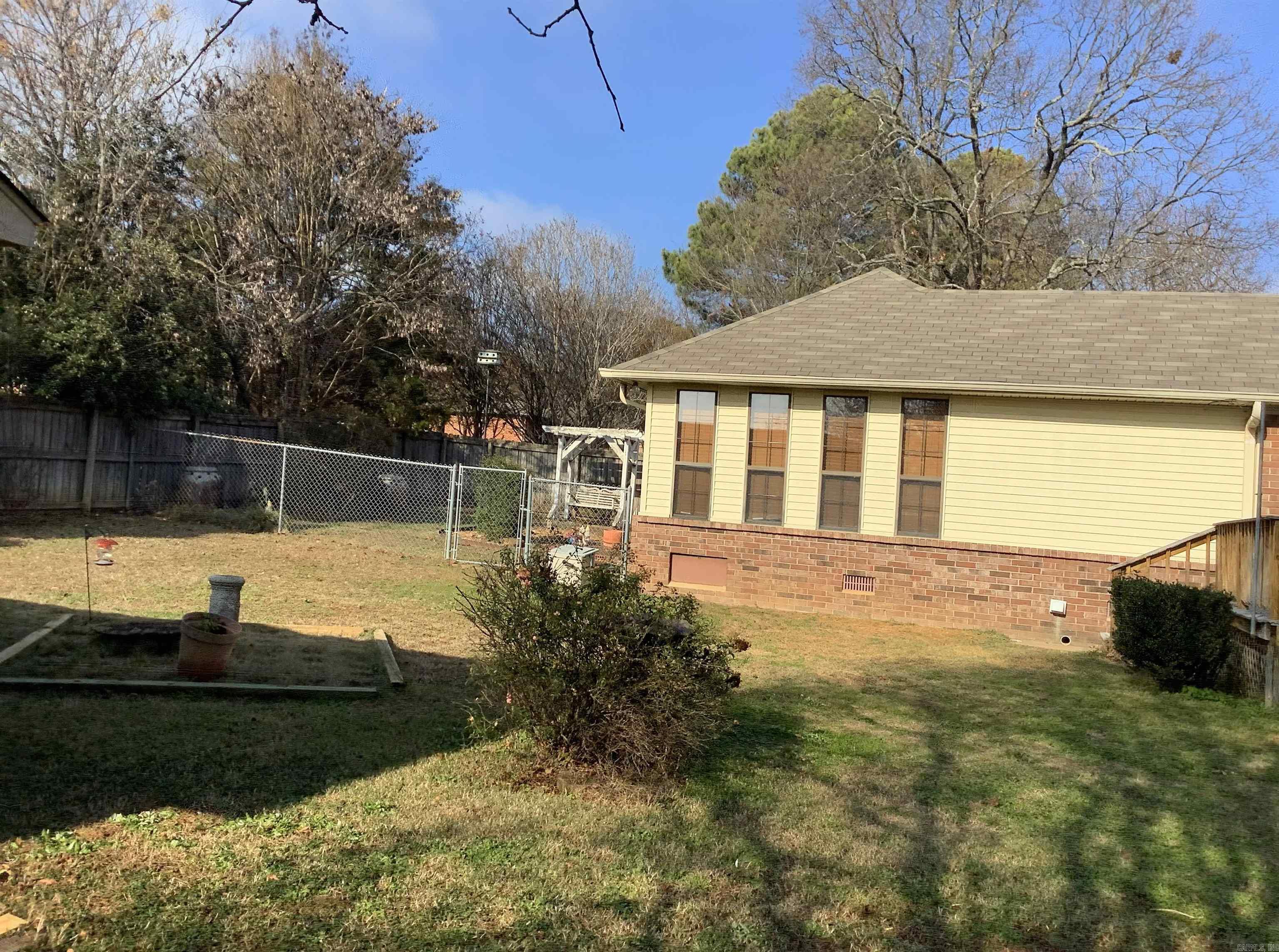 RIVER OAKS - Residential