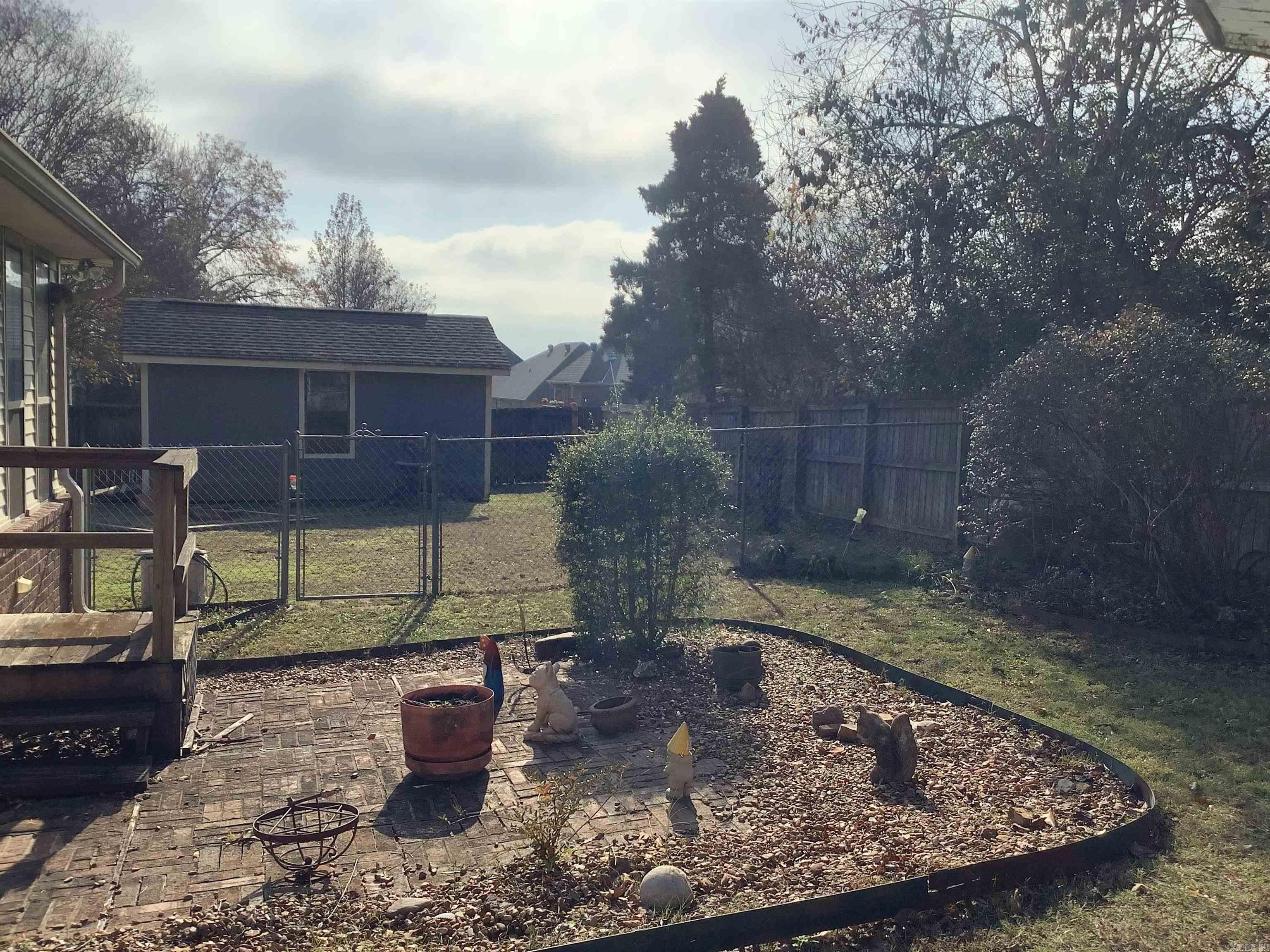 RIVER OAKS - Residential