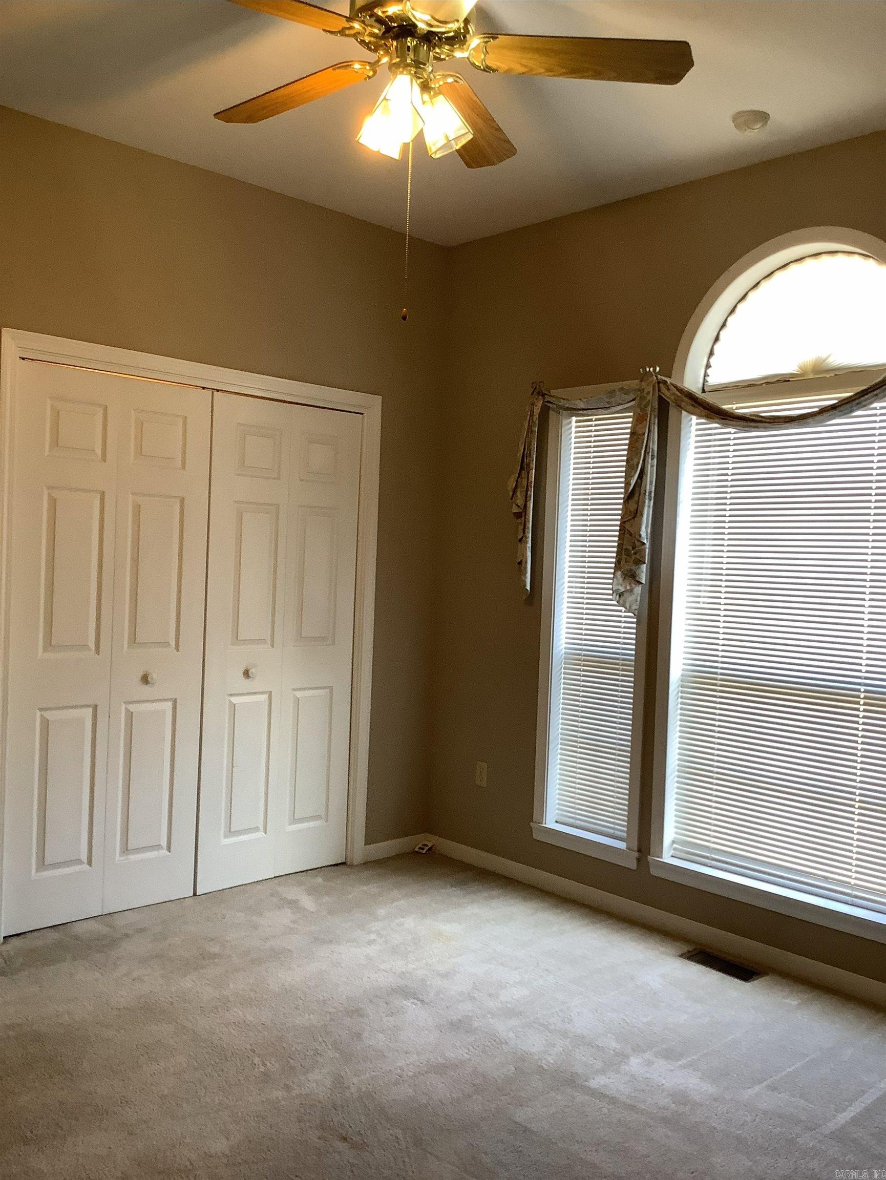 RIVER OAKS - Residential