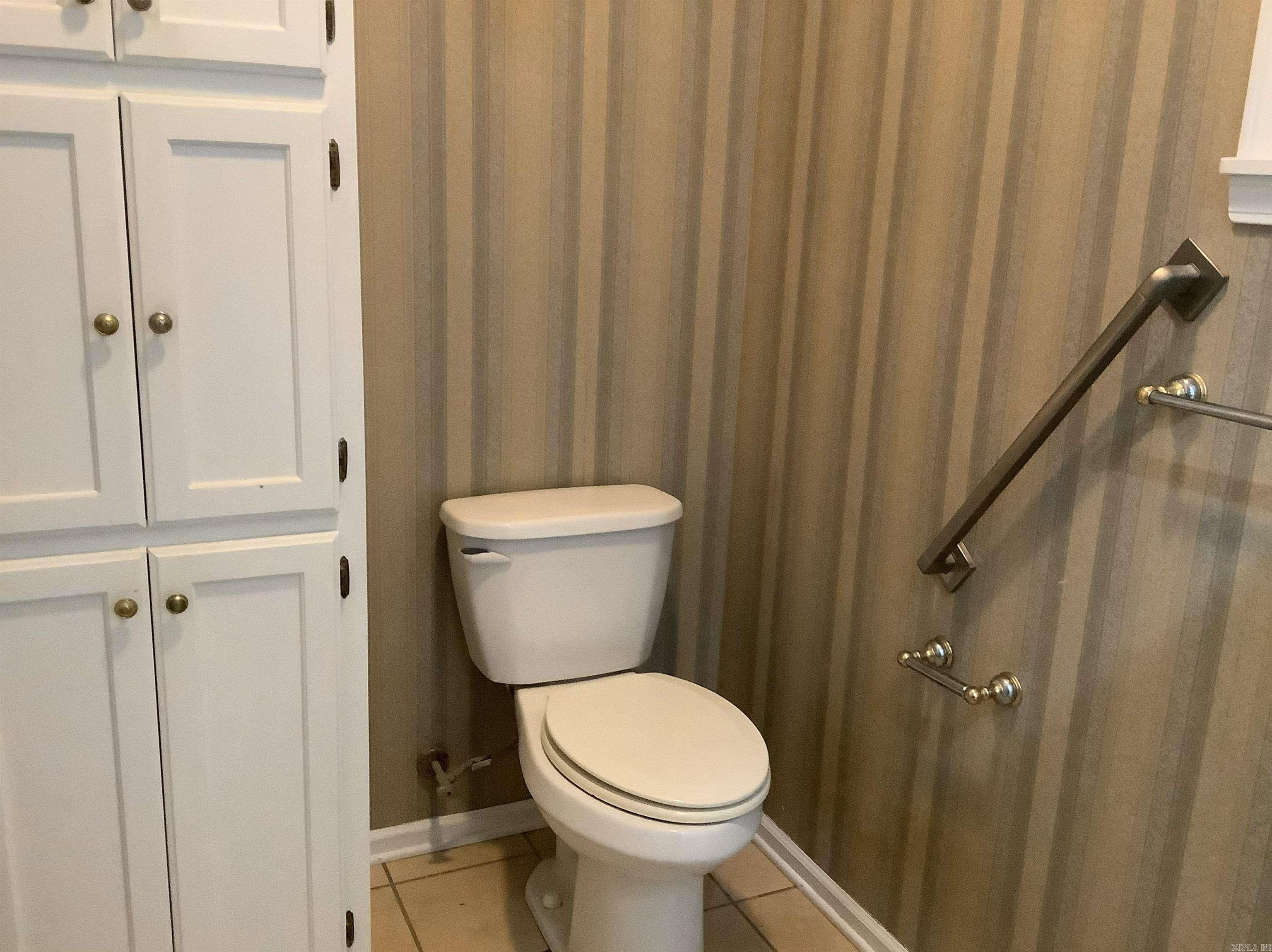 RIVER OAKS - Residential