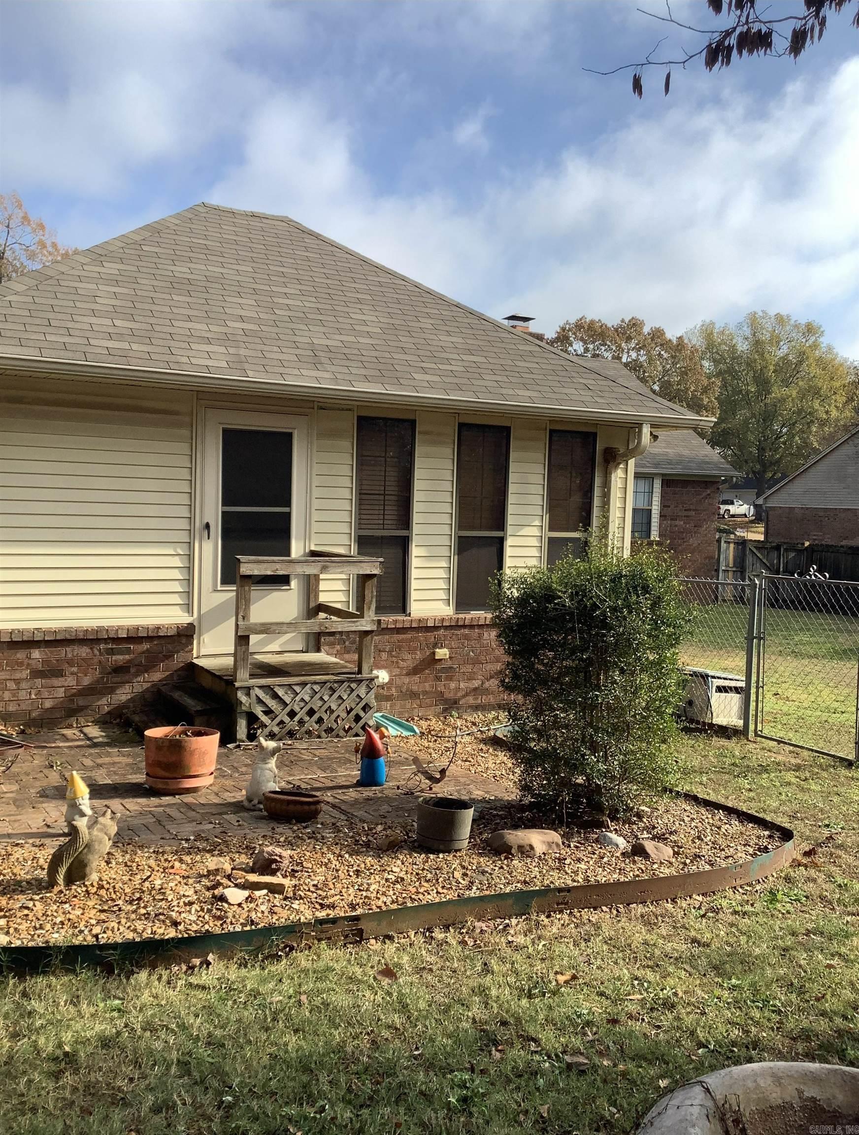 RIVER OAKS - Residential