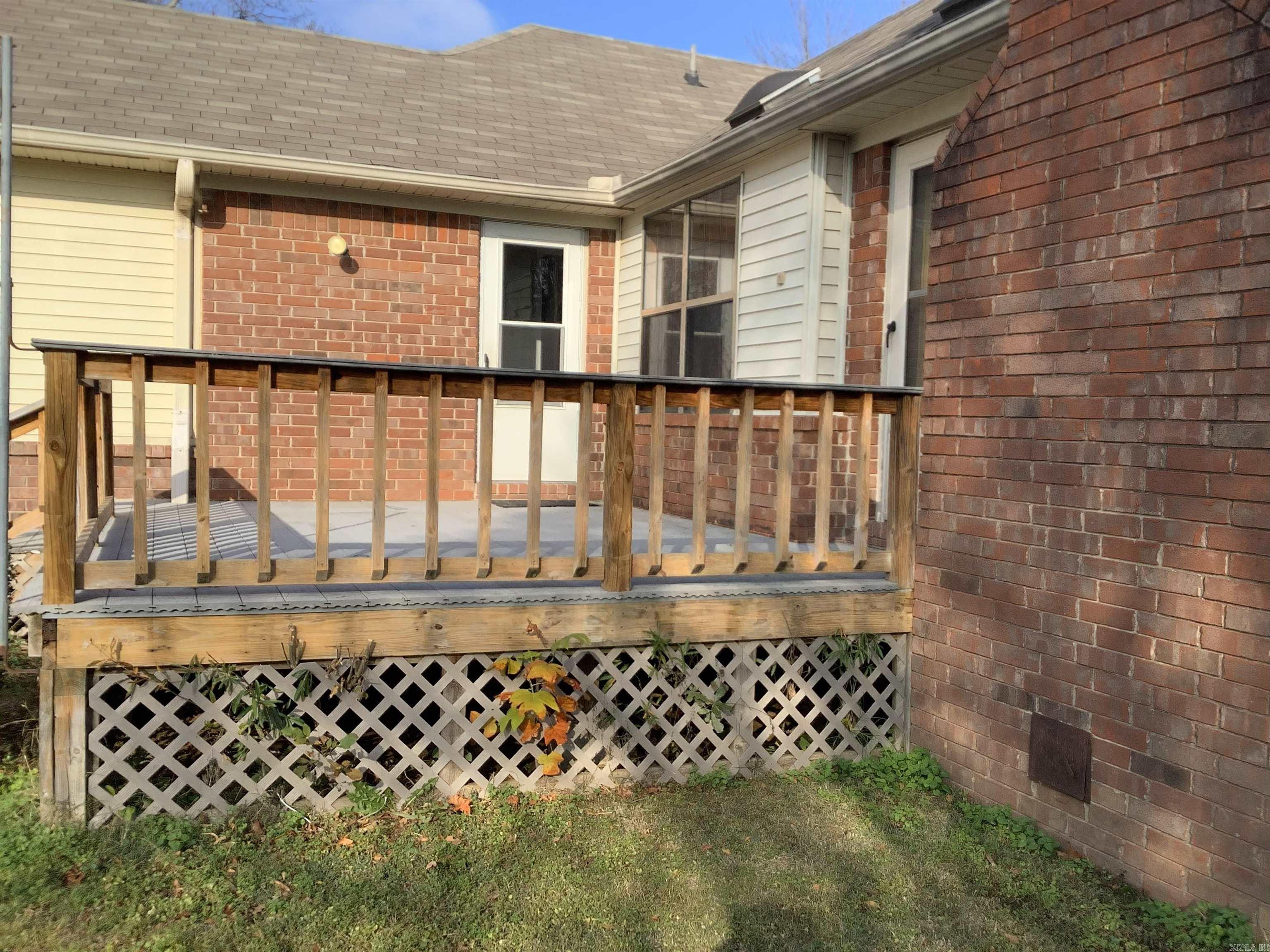 RIVER OAKS - Residential