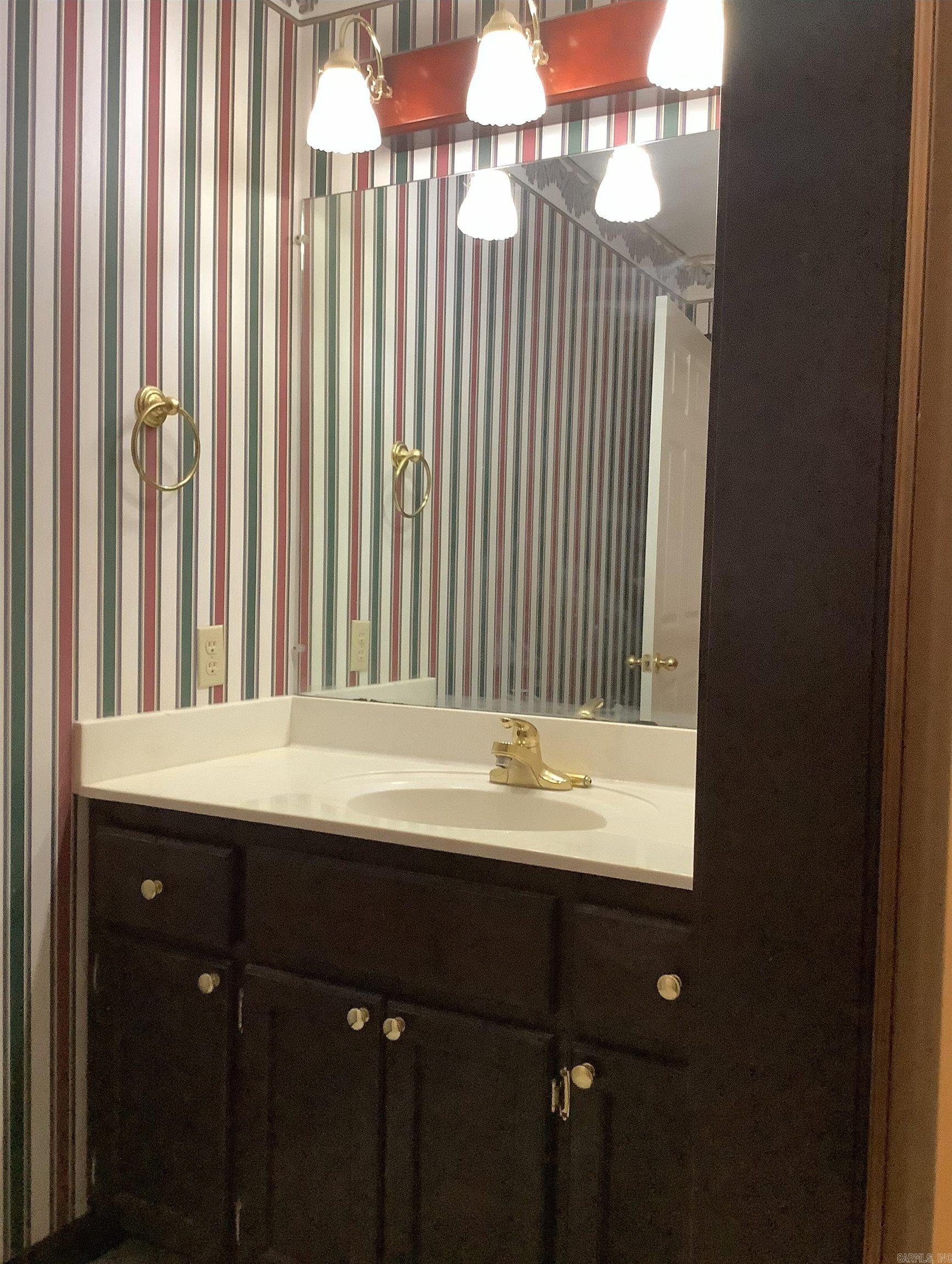 RIVER OAKS - Residential