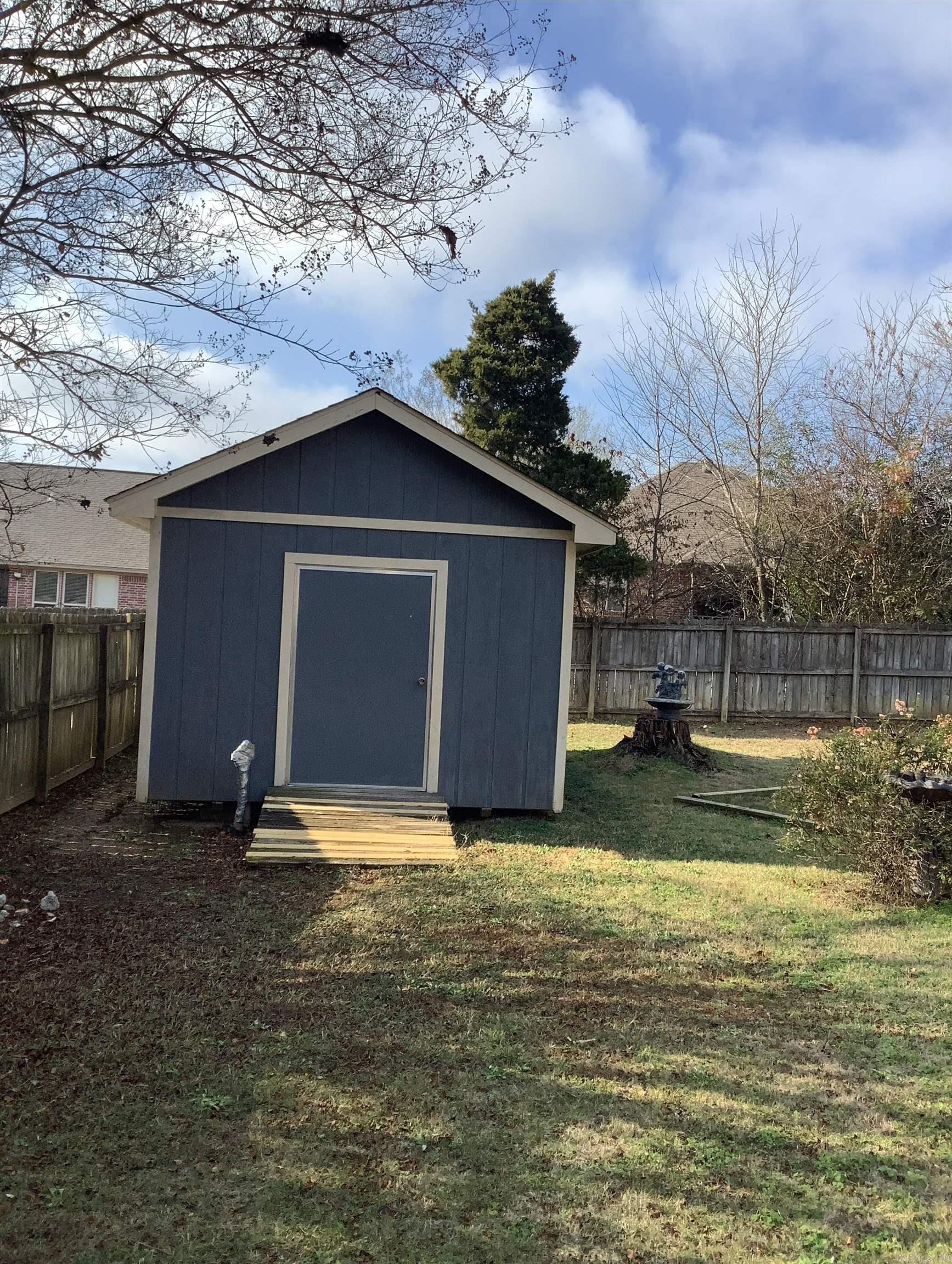 RIVER OAKS - Residential