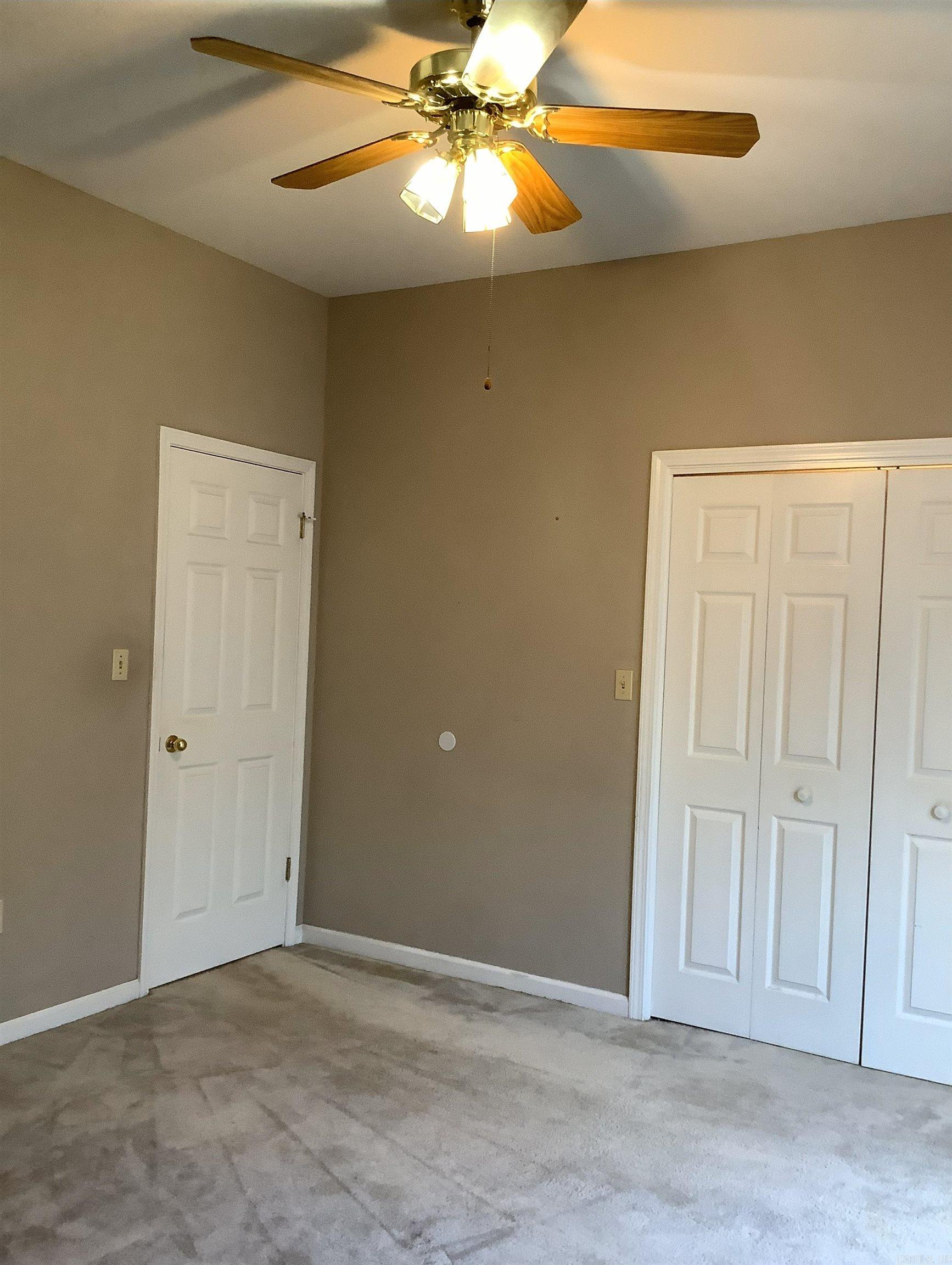 RIVER OAKS - Residential