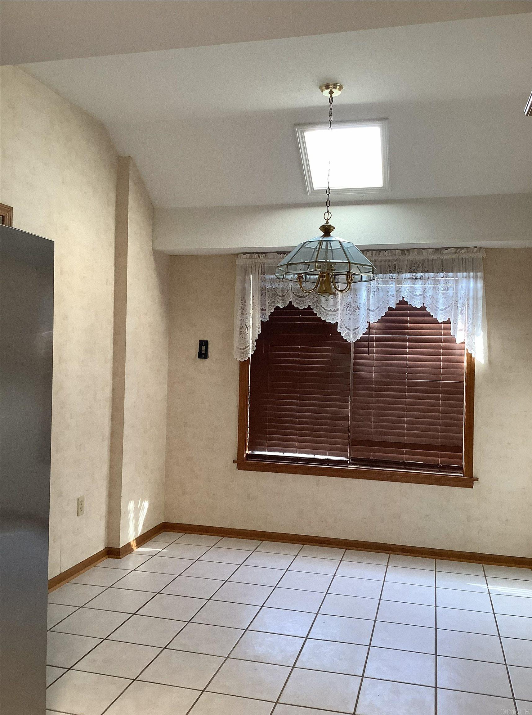 RIVER OAKS - Residential