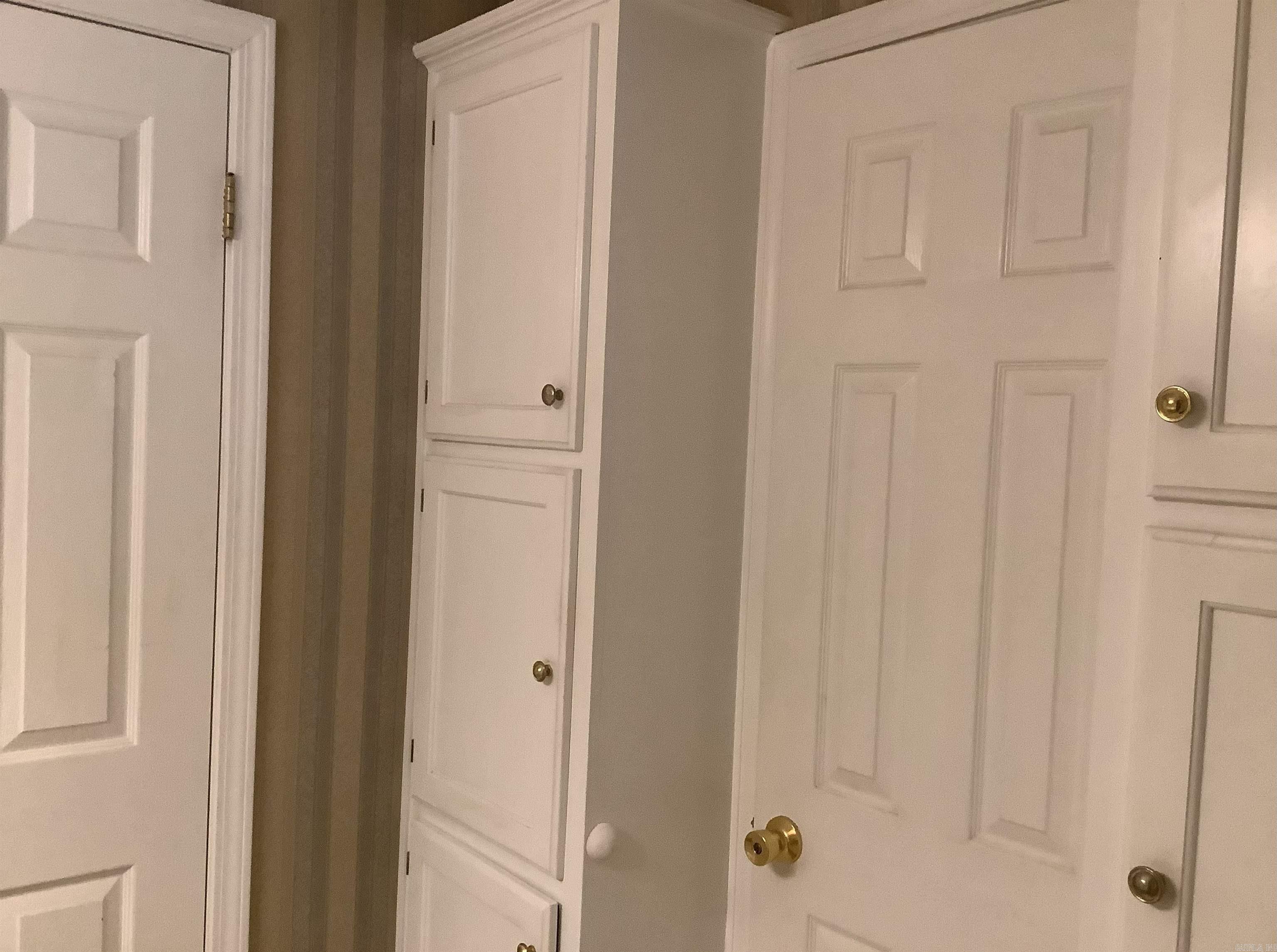 RIVER OAKS - Residential