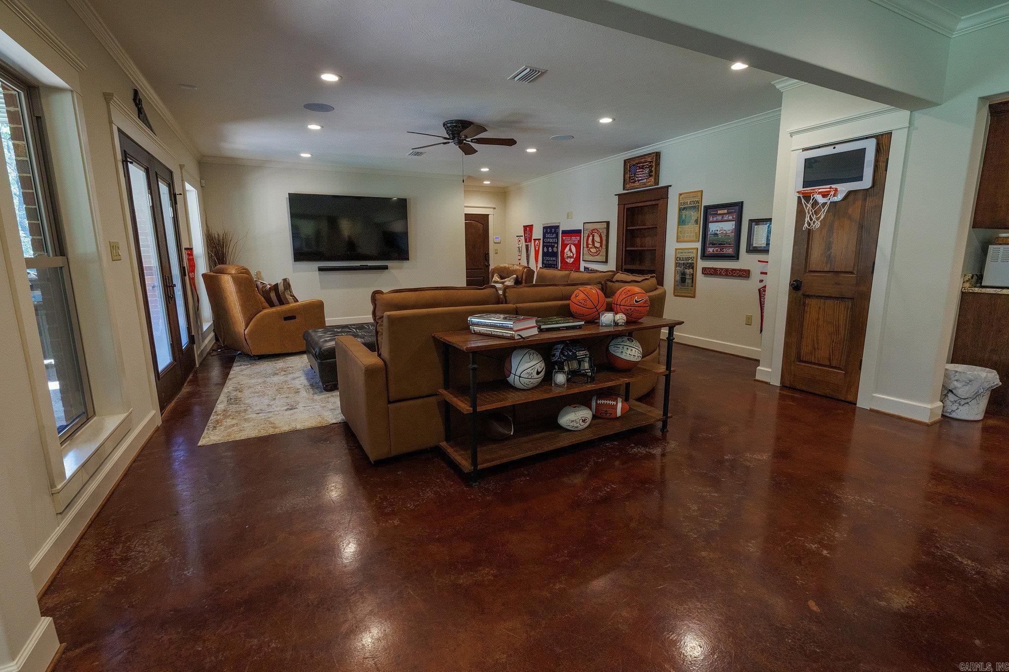 Mountain Ridge - Residential