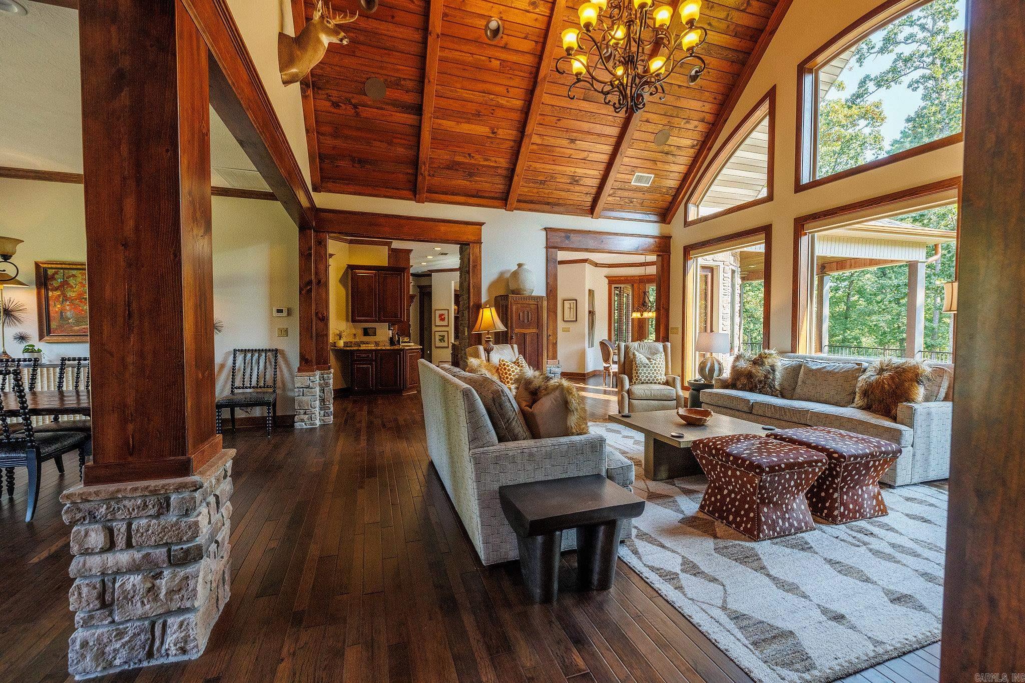 Mountain Ridge - Residential