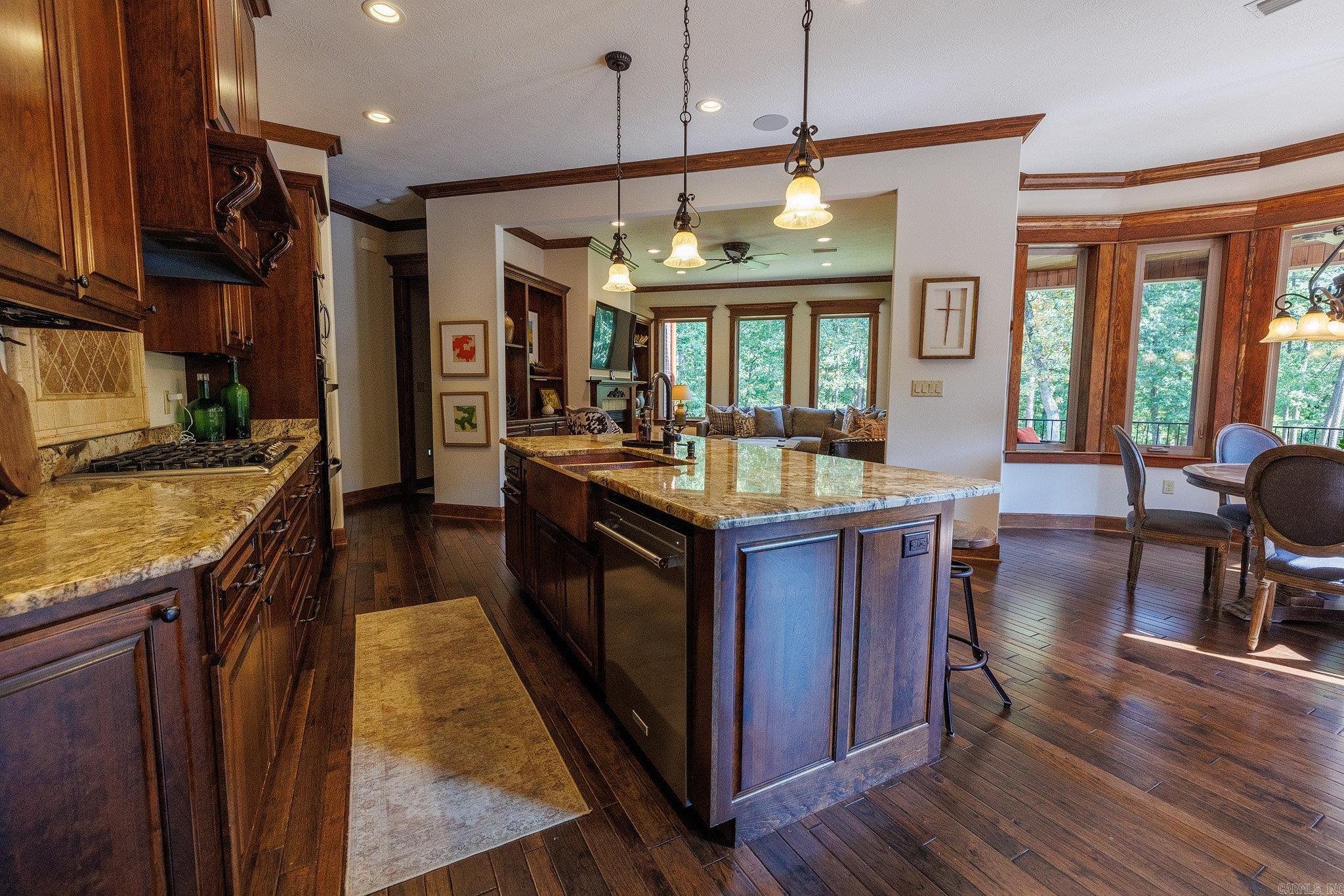 Mountain Ridge - Residential