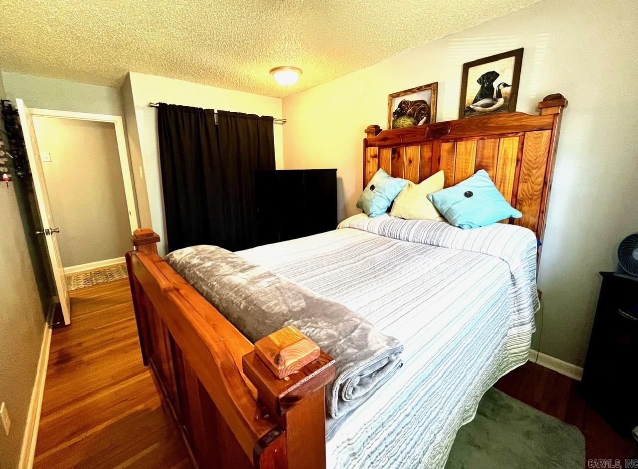 SHADY BROOK - Residential