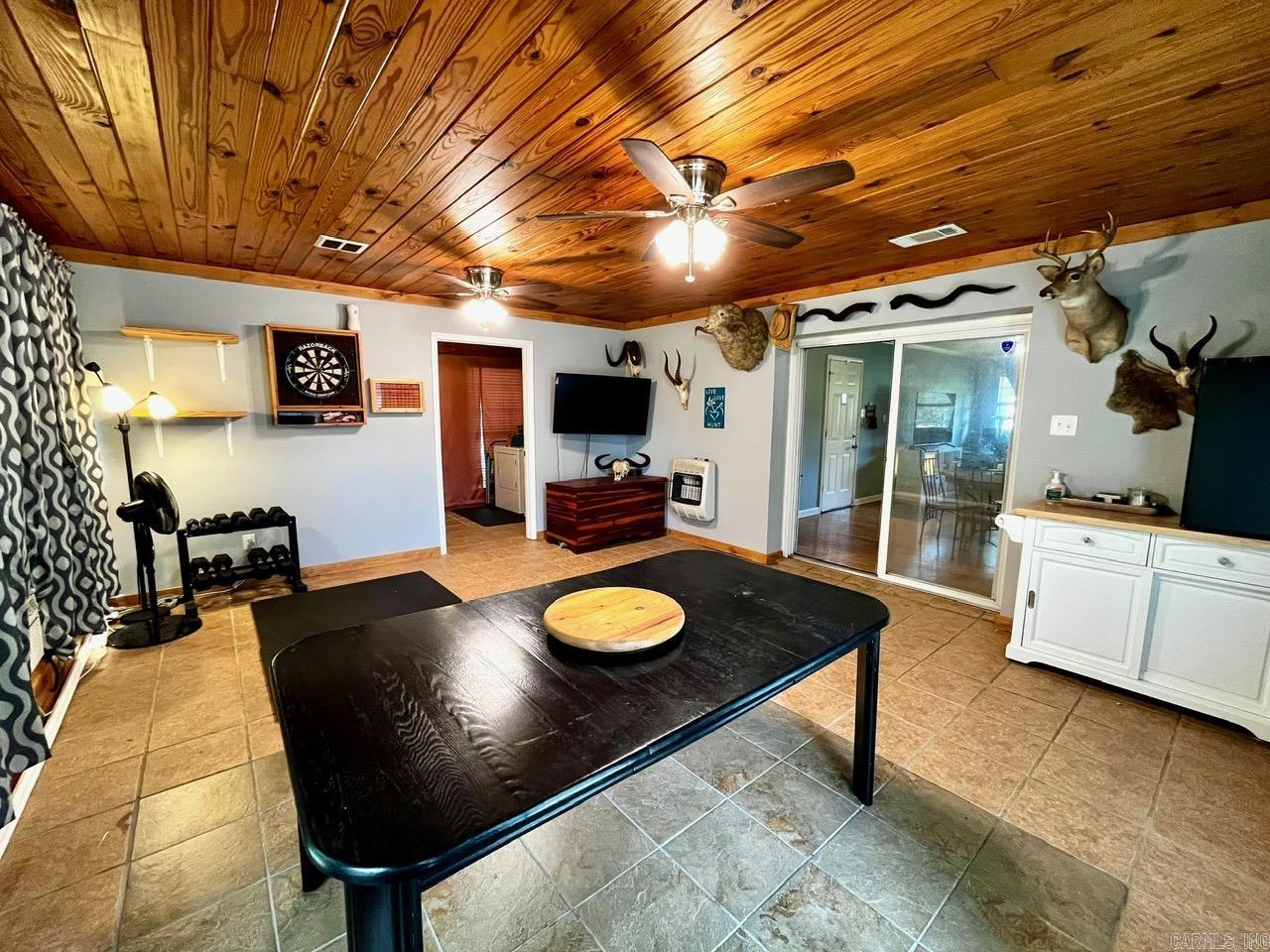 SHADY BROOK - Residential