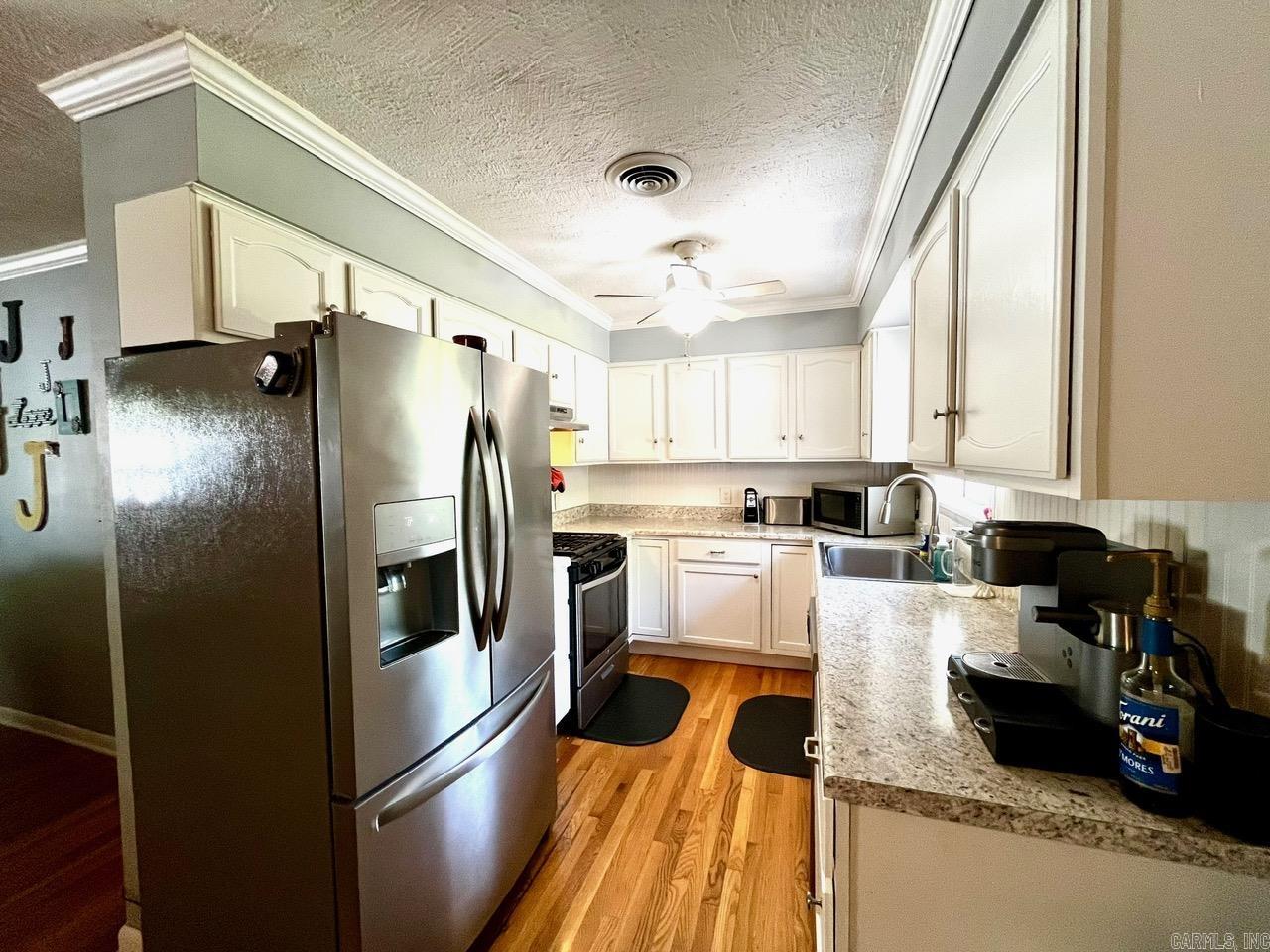 SHADY BROOK - Residential