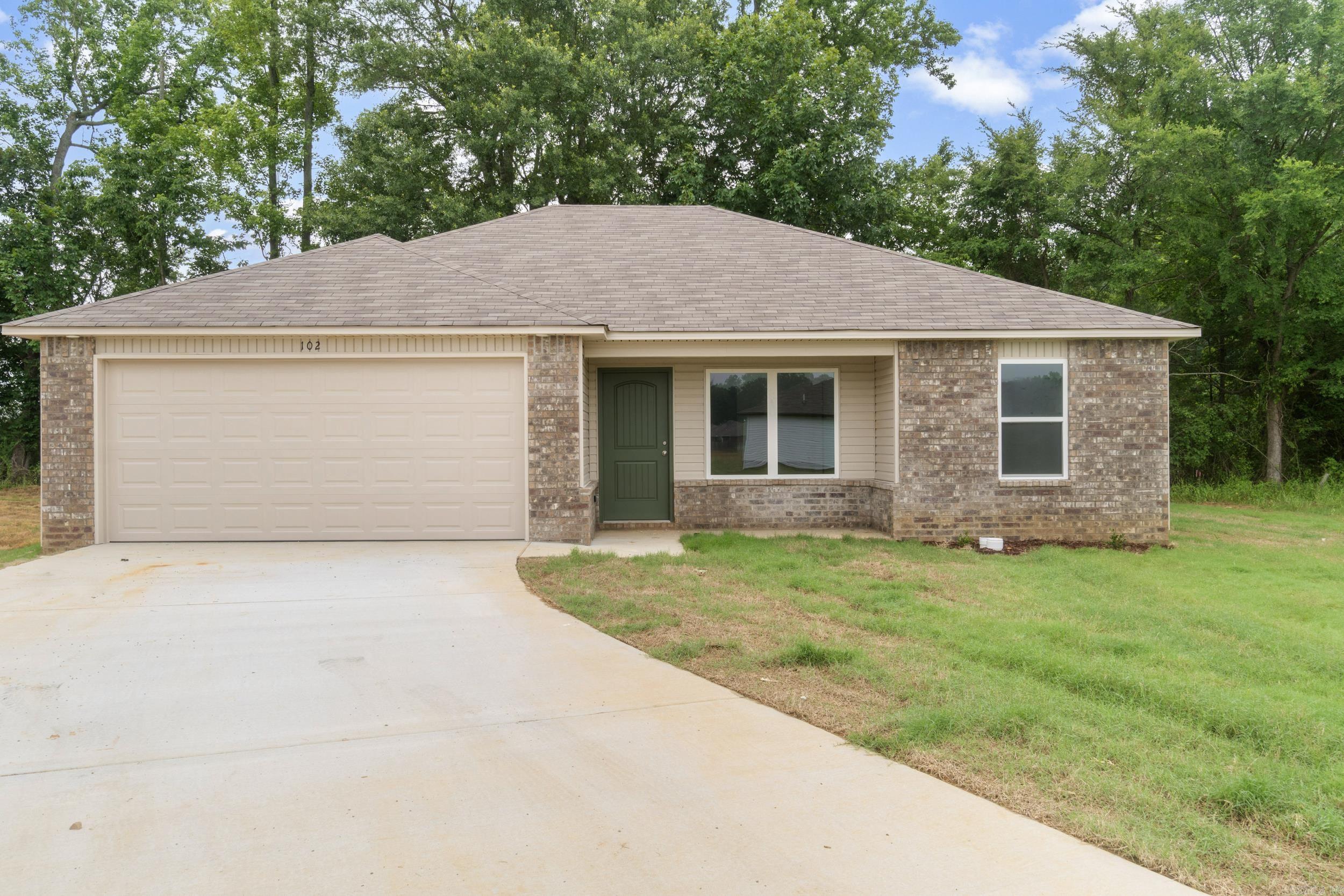 The beautiful Coleman plan is full of curb appeal with its welcoming covered front porch and front yard landscaping. Featuring 3 bedrooms and 2 bathrooms, the RC Coleman plan offers a practical and comfortable living space. Multiple bedrooms provide flexibility for your family, guests, or even a home office. The large living room allows for a spacious area for relaxation, entertainment, and family gatherings. Learn more about this home today! **SEE SHOWING REMARKS & AGENT REMARKS FOR IMPORTANT INFORMATION**