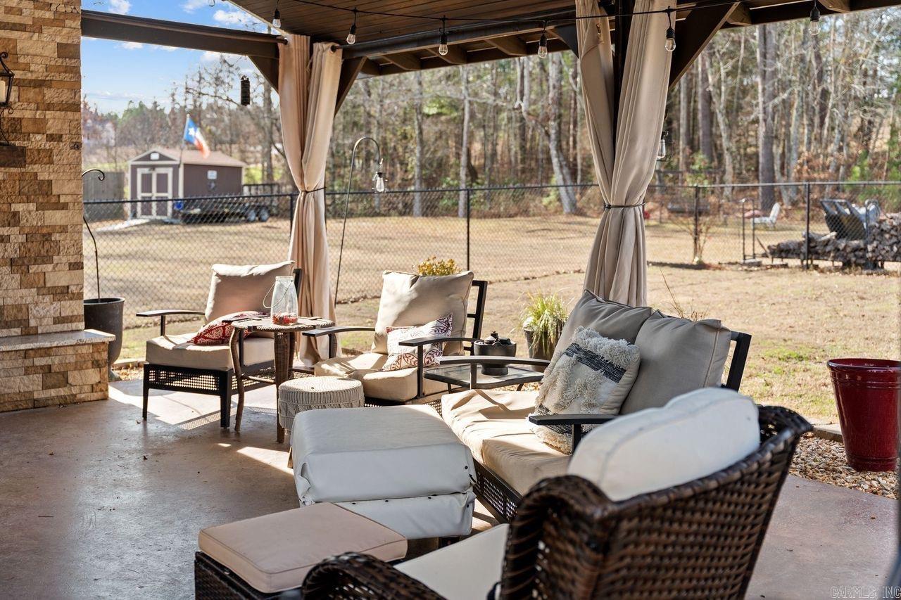 ROLLING MEADOW ESTATES - Residential